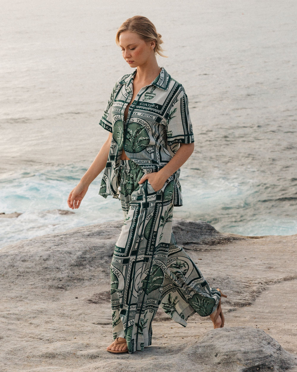 WHITE CLOSET / EXOTIC TROPICS SHIRT / TFE11523