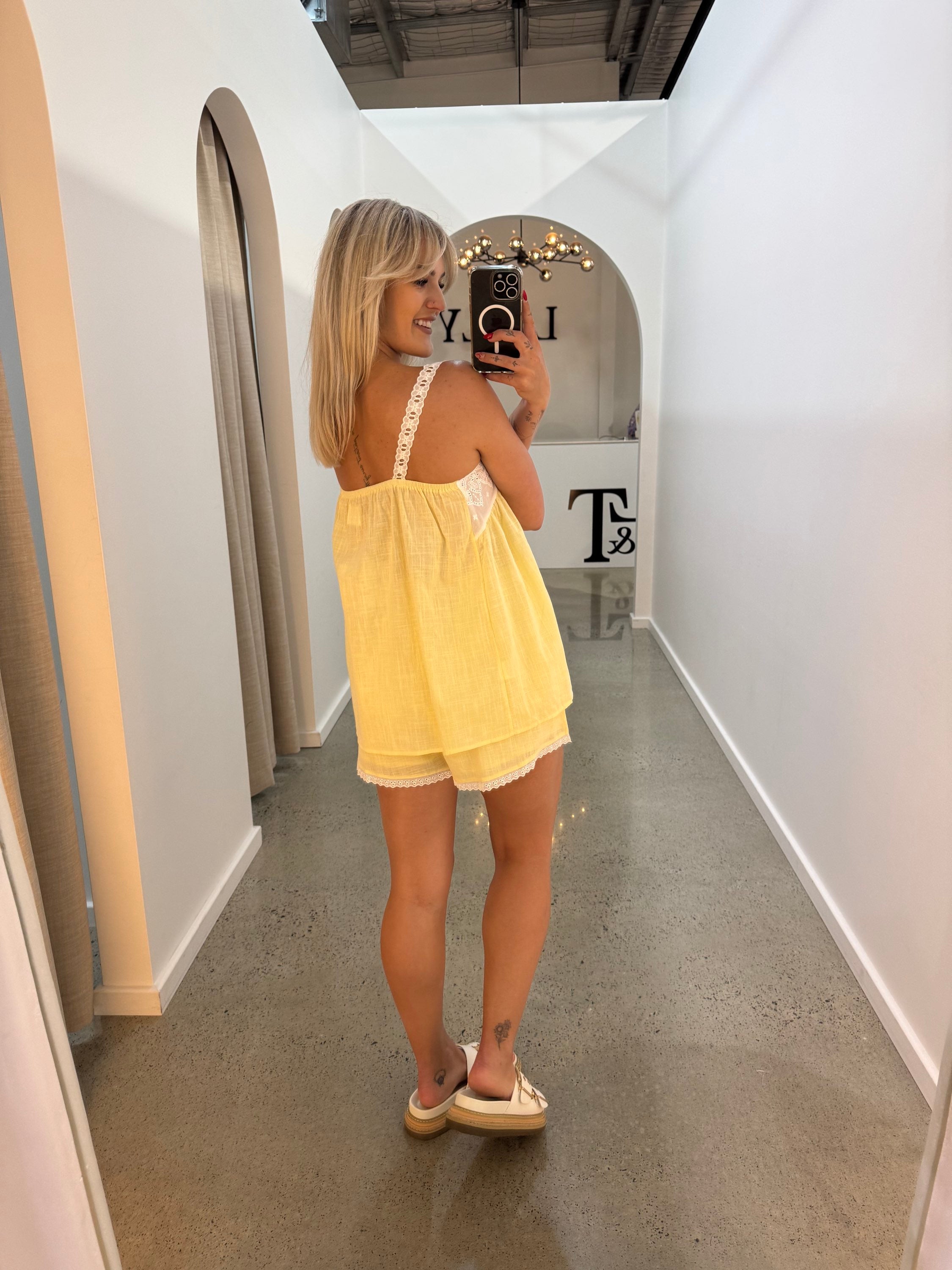 BY FRANKIE / LEMON LACE SHORTS / 65-1
