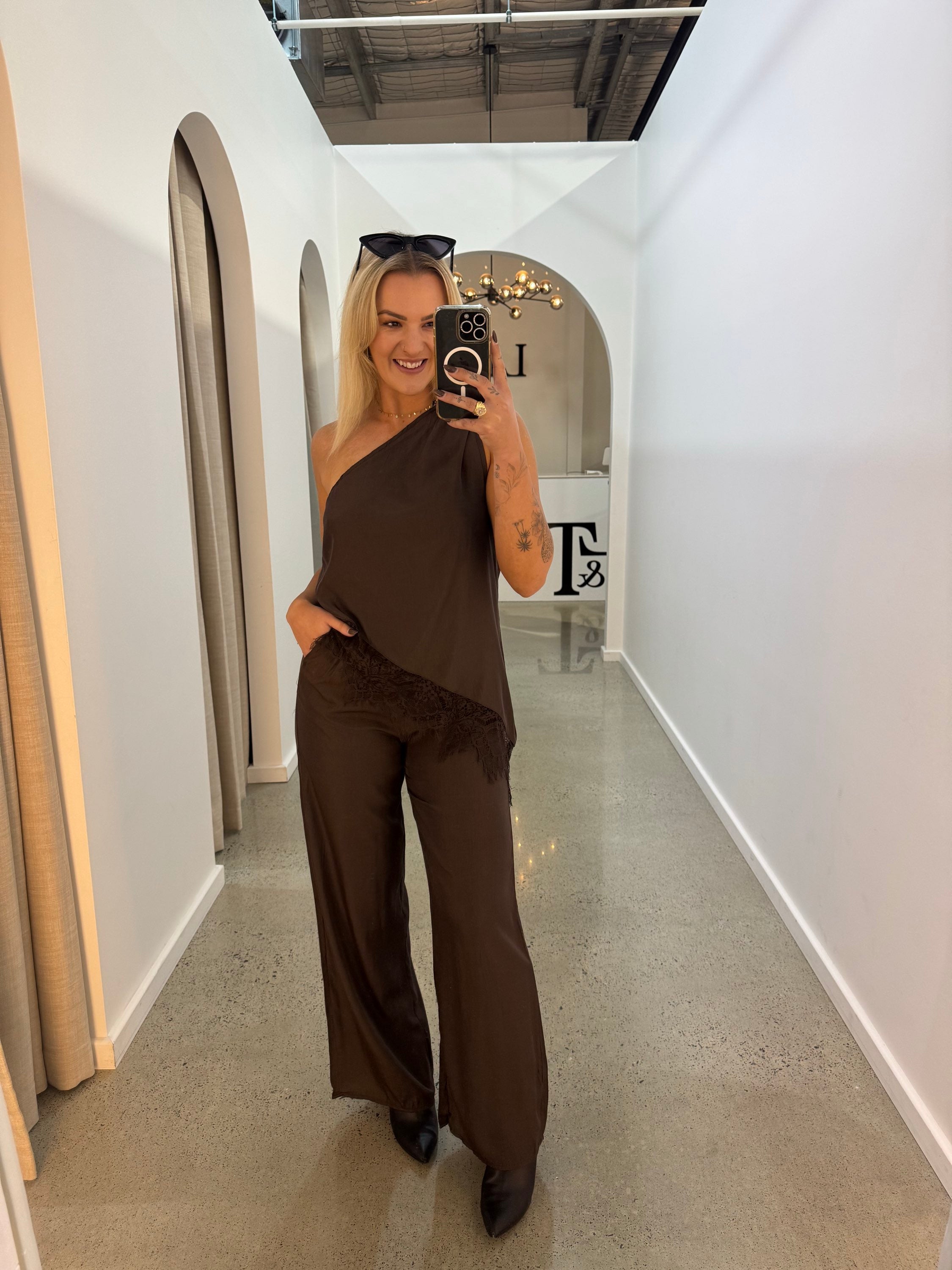 BY FRANKIE / CHOCOLATE CUPRO PANTS / 202612-2