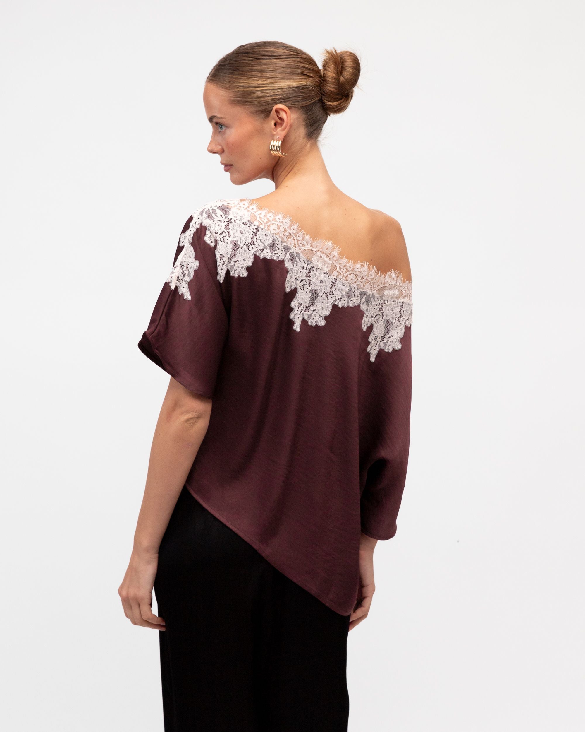 WHITE CLOSET / LIBERTY LACE SATIN TOP / WINE / TF11809