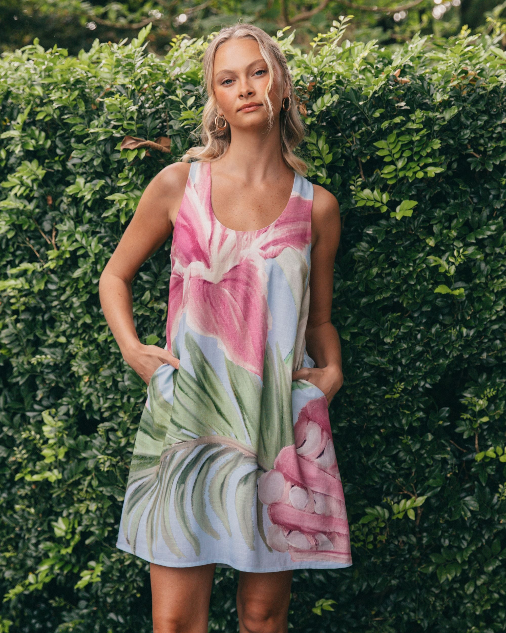 WHITE CLOSET / ISLAND FLORAL SHIFT DRESS / TFE11478-2