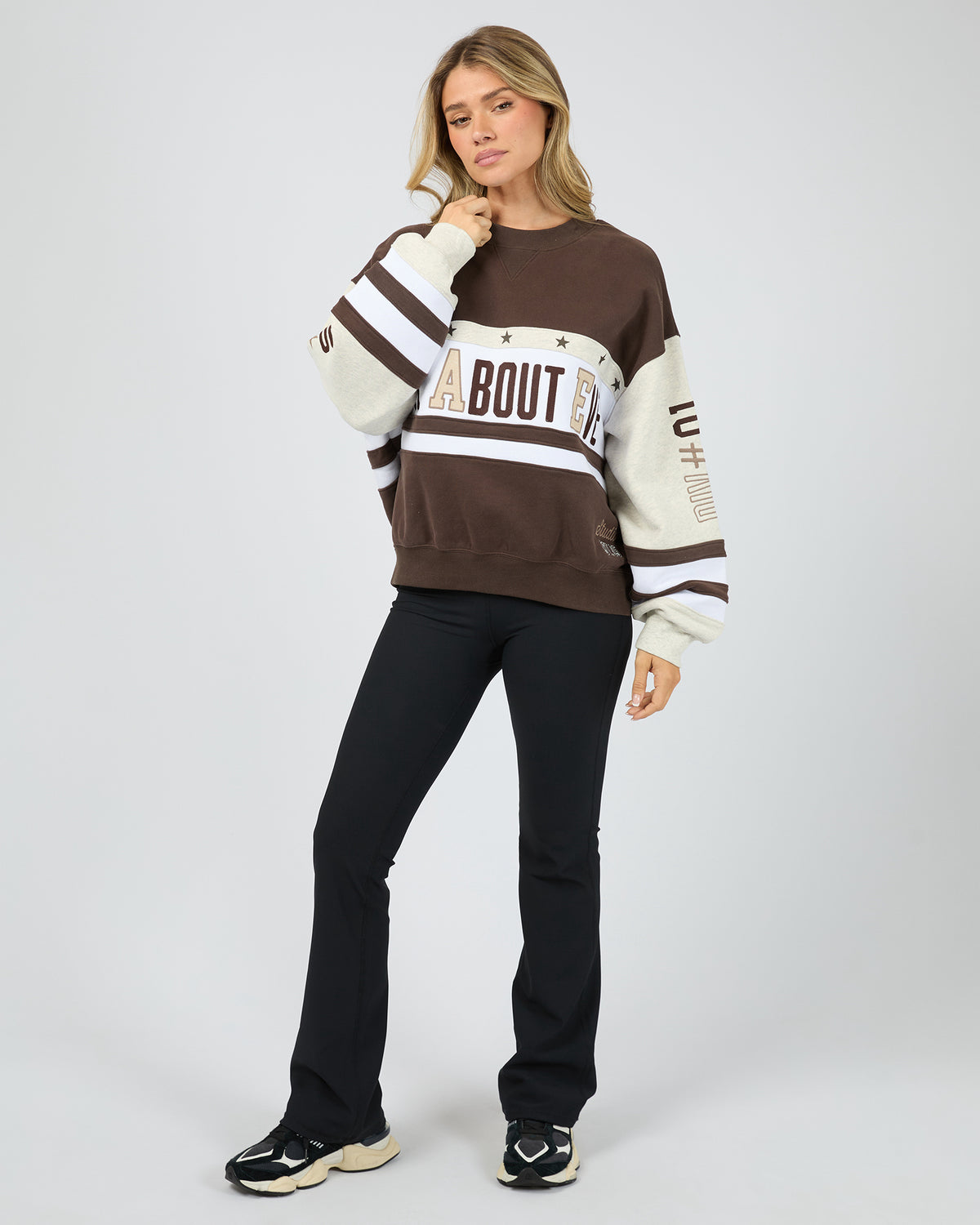 ALL ABOUT EVE / DIV ONE PANEL CREW JUMPER / 6477138.BRWN
