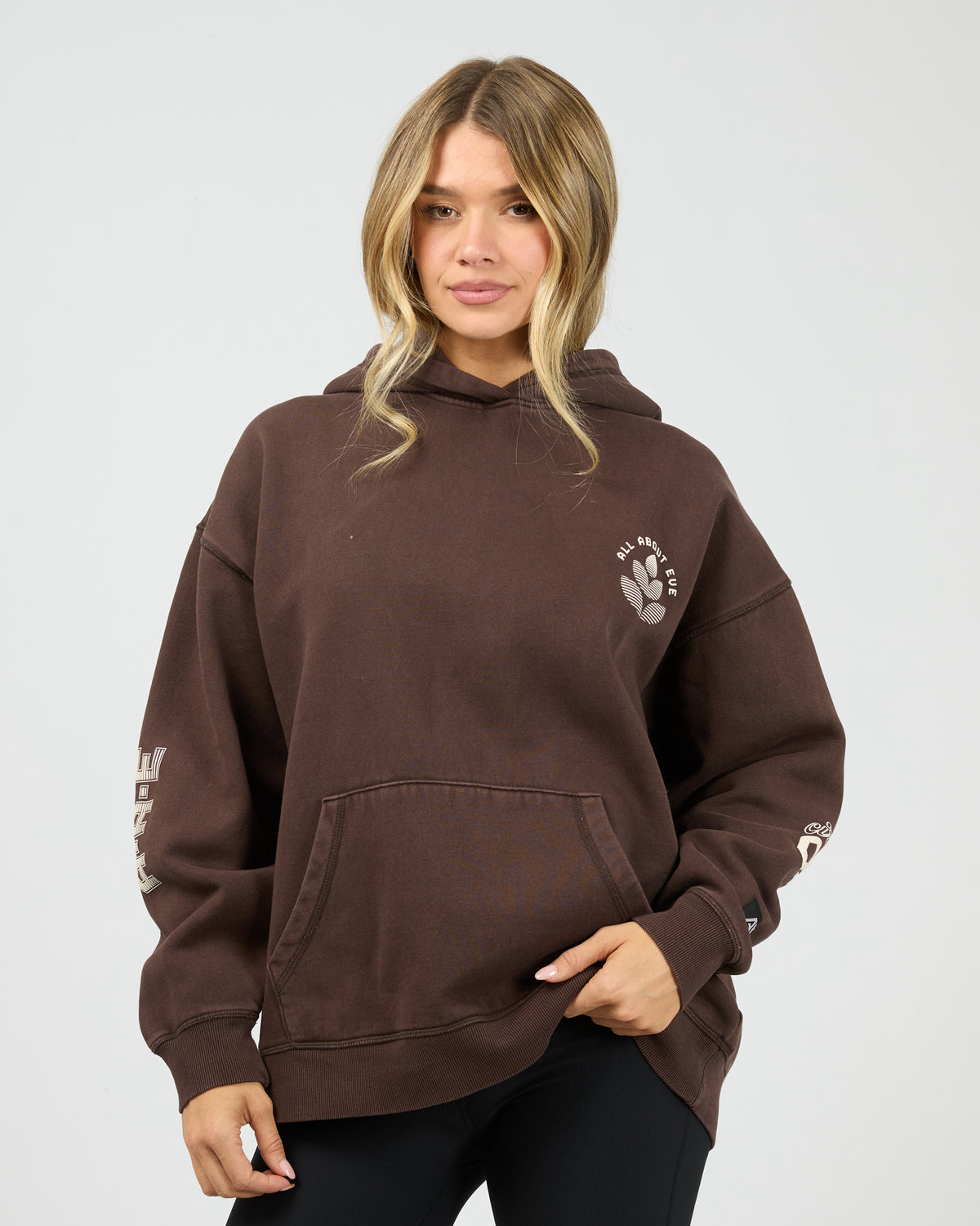 ALL ABOUT EVE / SERENE CHOCOLATE RELAXED HOODIE / 6476112.BRN