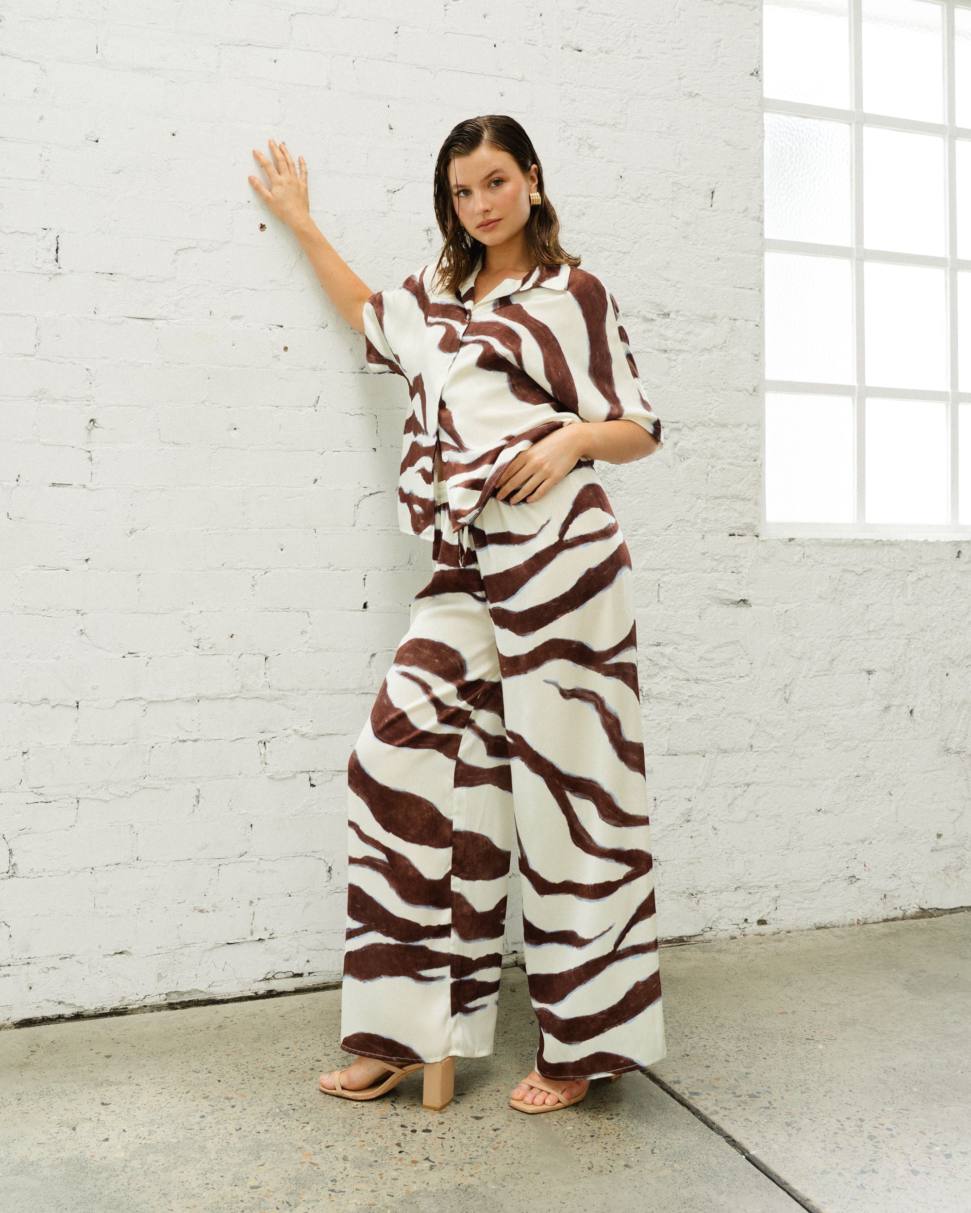 WHITE CLOSET / ZEBRA PANT / TFE11657