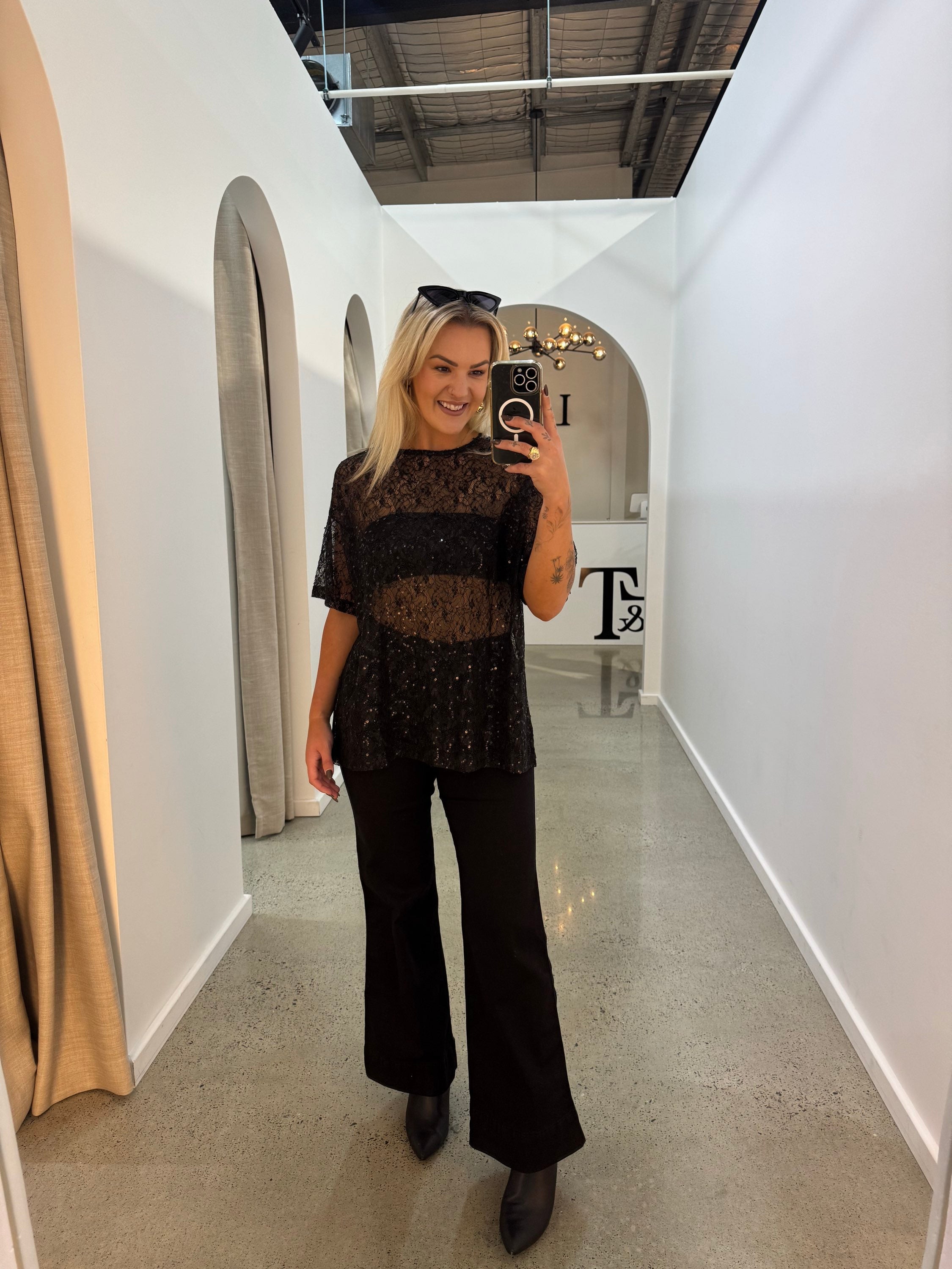 BY FRANKIE / BLACK OVERSIZED SEQUIN TOP / 231-11