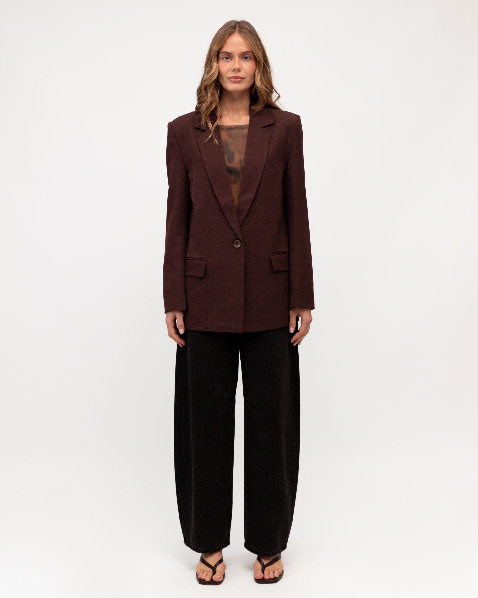 EBBY & I / OFF DUTY BLAZER / WINE / VV12089