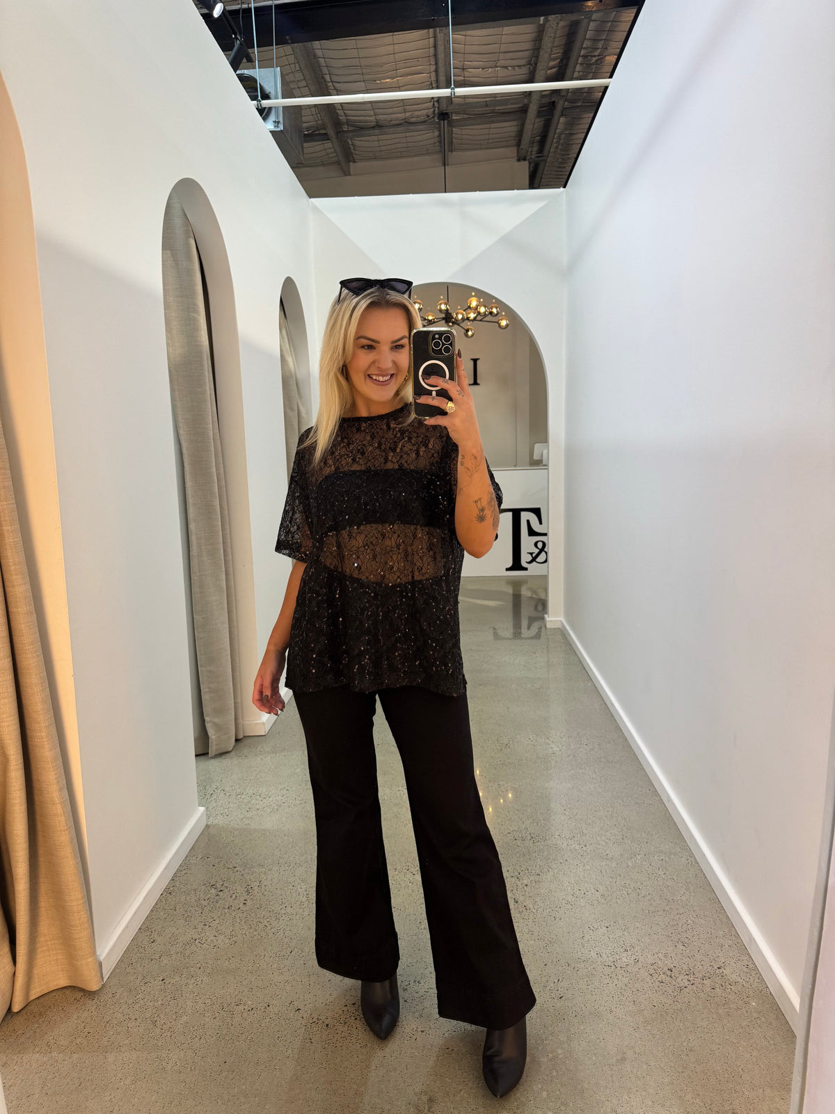 BY FRANKIE / BLACK OVERSIZED SEQUIN TOP / 231-11