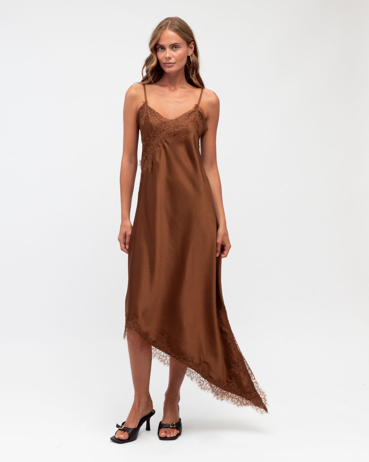WHITE CLOSET / AMELIA SATIN / CHOCOLATE / TF11499