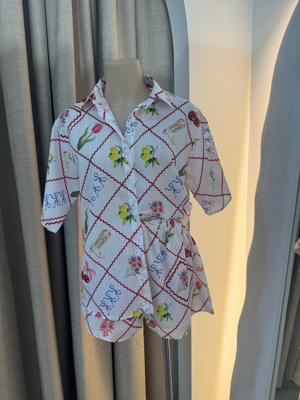 BY FRANKIE / BOWS & CHEERY SHORT