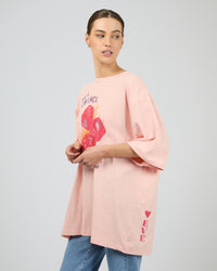 ALL ABOUT EVE / SNAKE EYES OVERSIZED TEE / PINK / 6469033