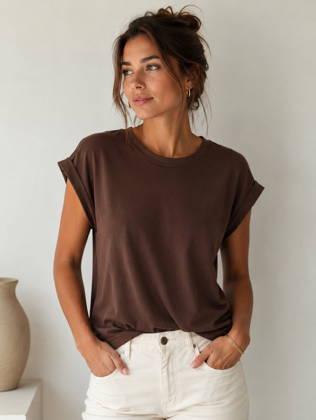 LITTLE LIES / RHODES TEE / CHOCOLATE