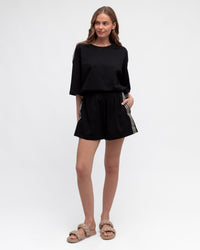 EBBY & I / STRAIGHT UP THE LINE TEE / BLACK / VV11531