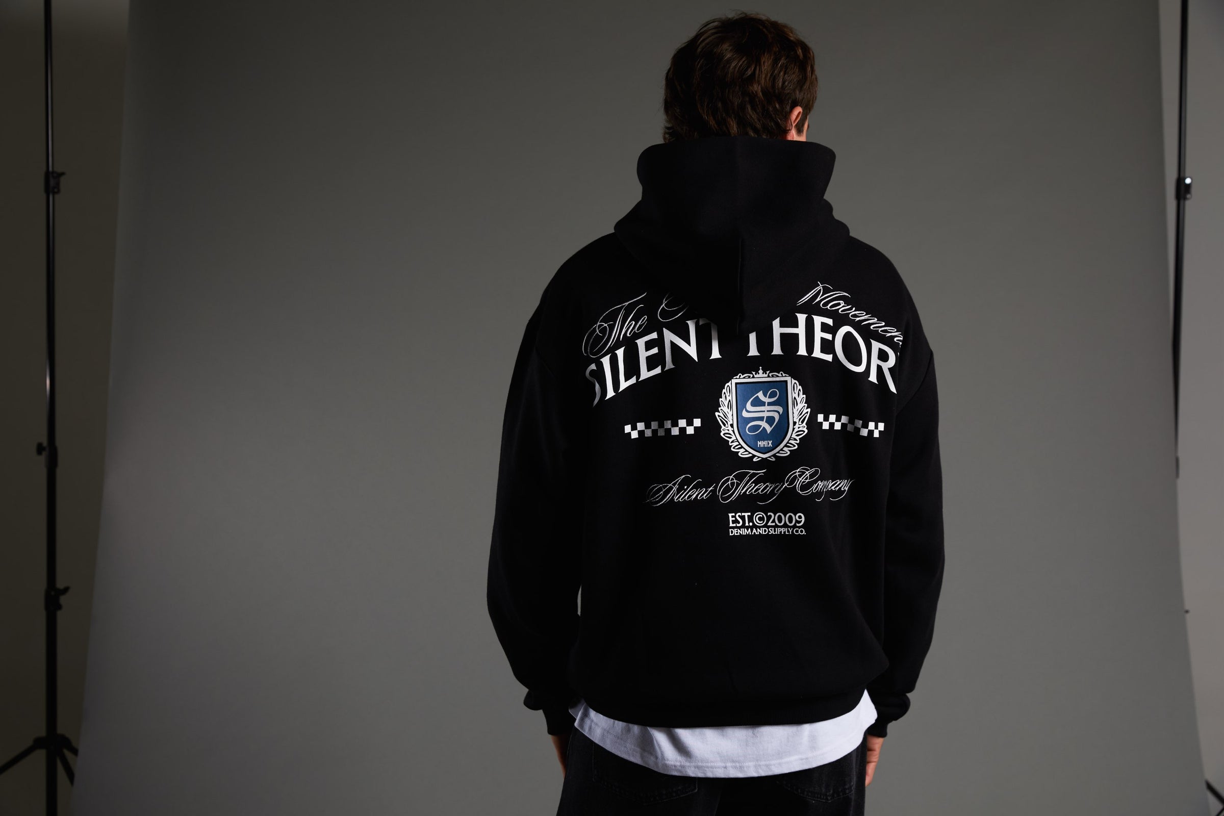 SILENT THEORY / ART OF MOVEMENT HOODIE / 4077010.BLK