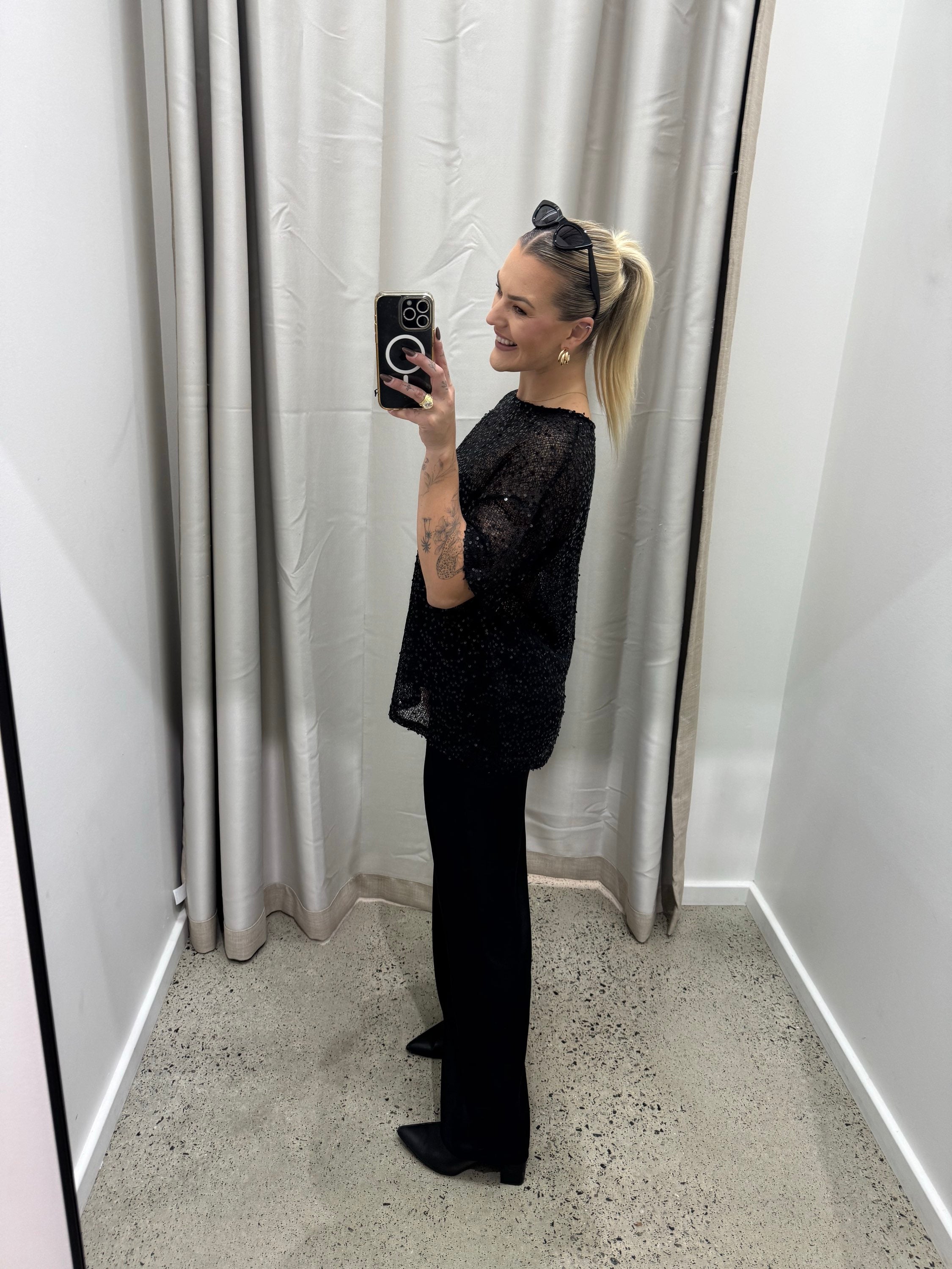 BY FRANKIE / BLACK SEQUINS TOP / 985-3