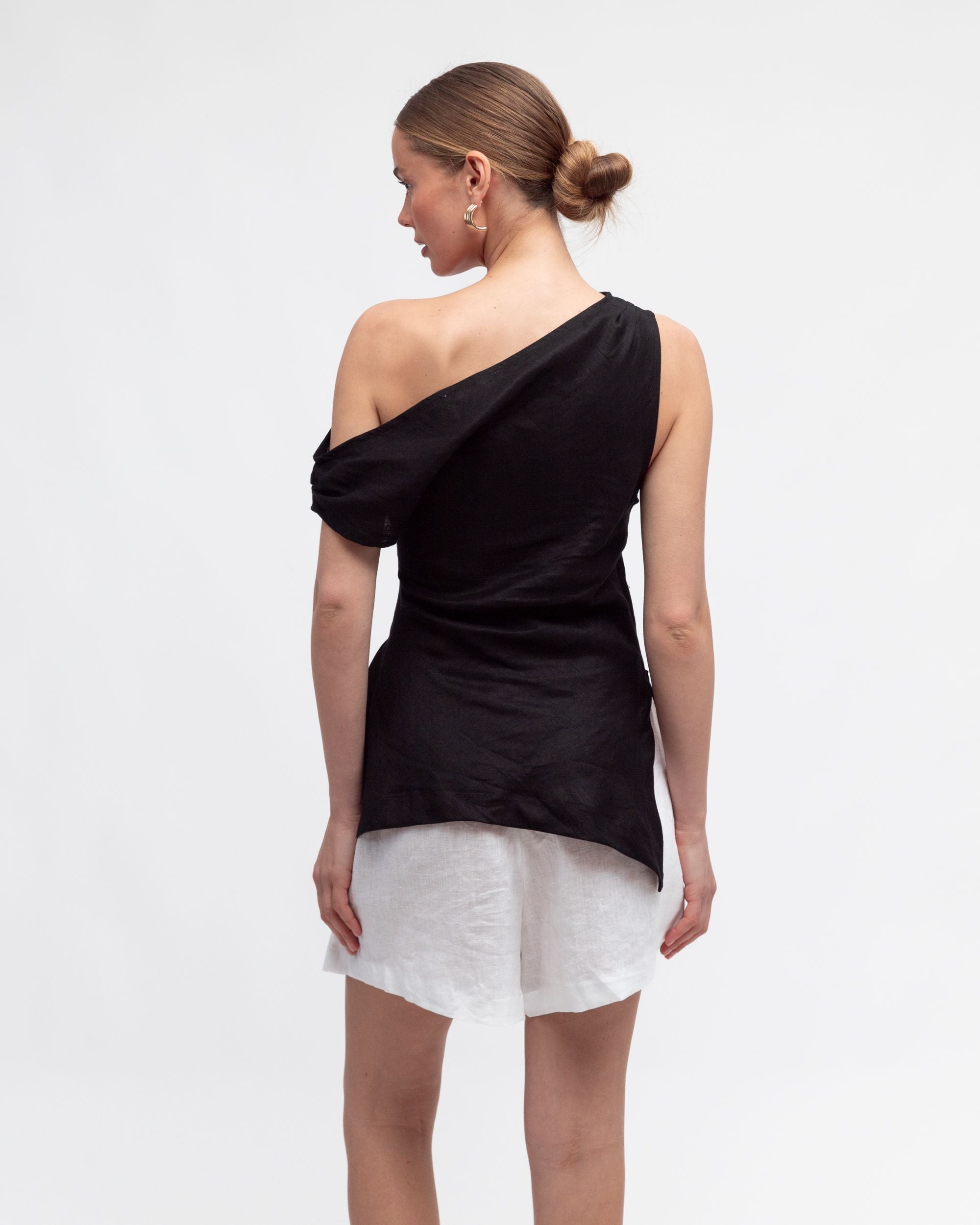 WHITE CLOSET / CYNTHIA OFF SHOULDER TOP / TFL11064
