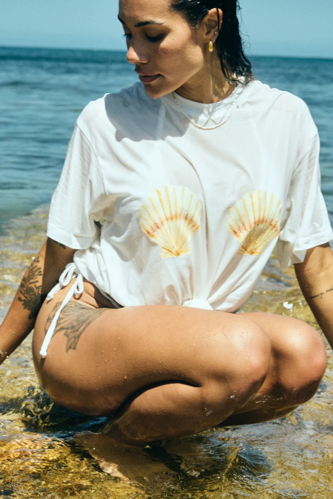 INDIGO & WOLFE / SHELBY TEE / WHITE