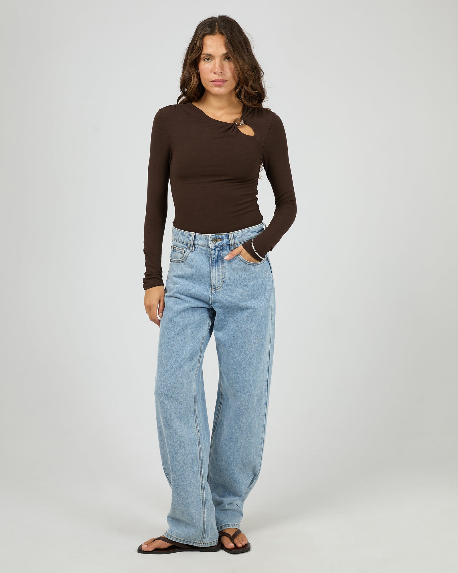 SILENT THEORY / ATLAS LONG SLEEVE TOP / CHOCOLATE / 60X5458