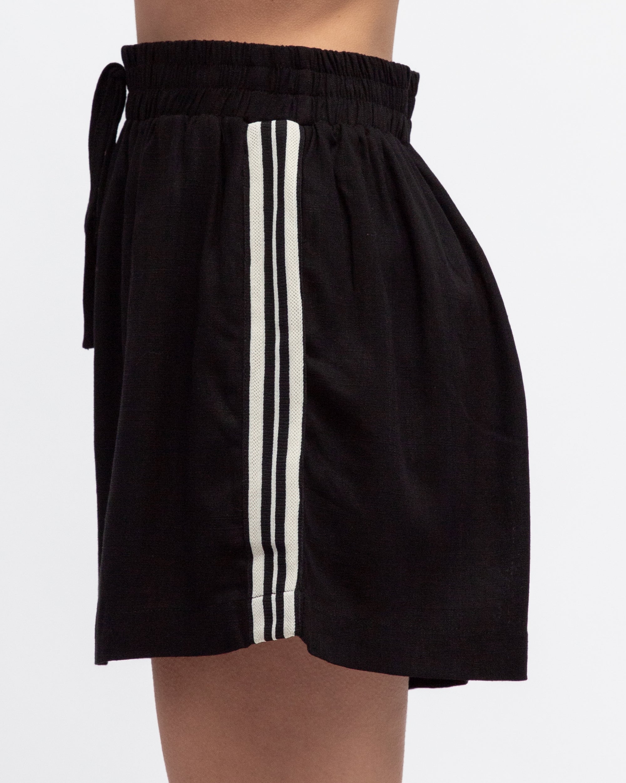 LINEN LUX / LINE UP SHORTS / BLACK / VVN11529-2