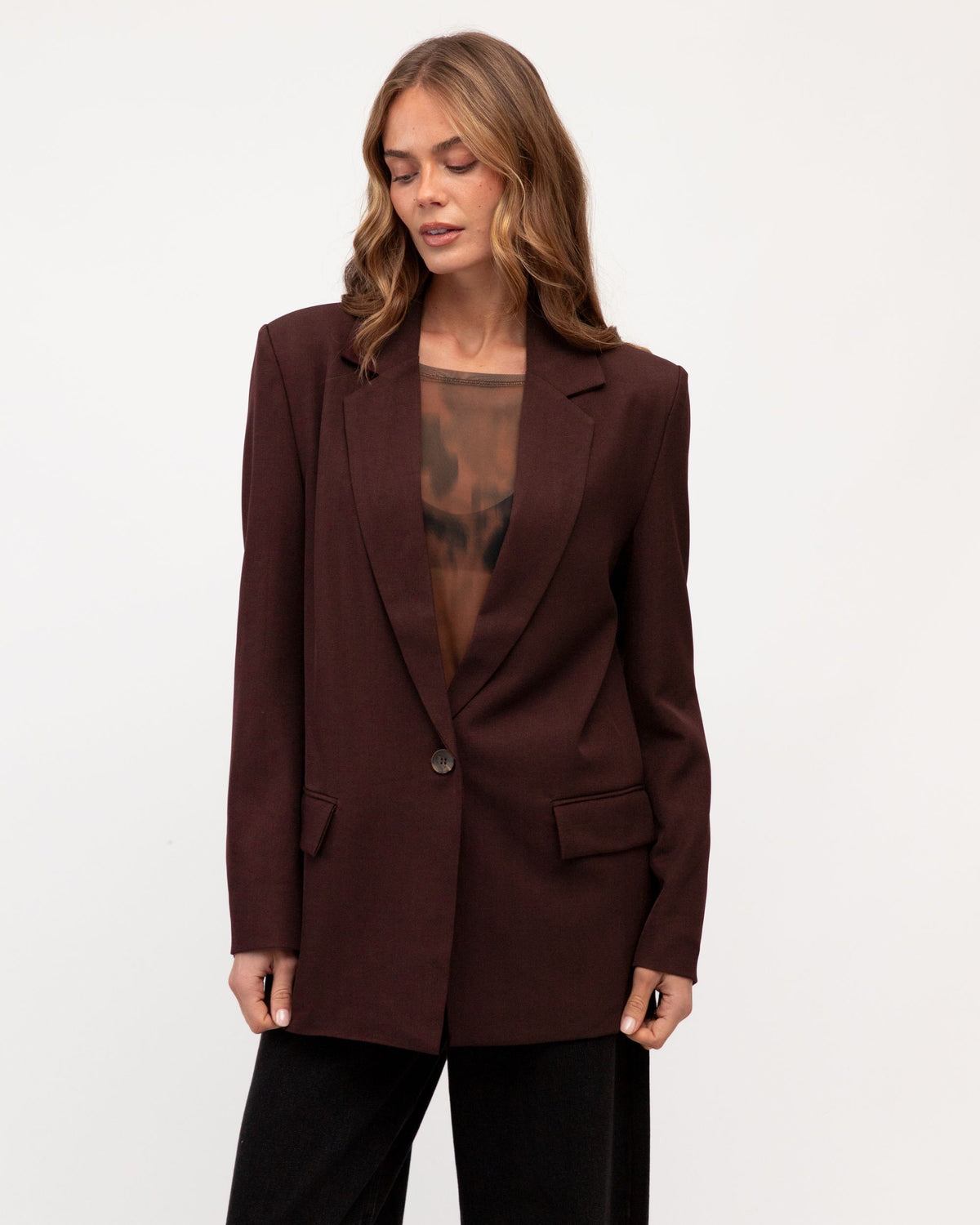 EBBY & I / OFF DUTY BLAZER / WINE / VV12089