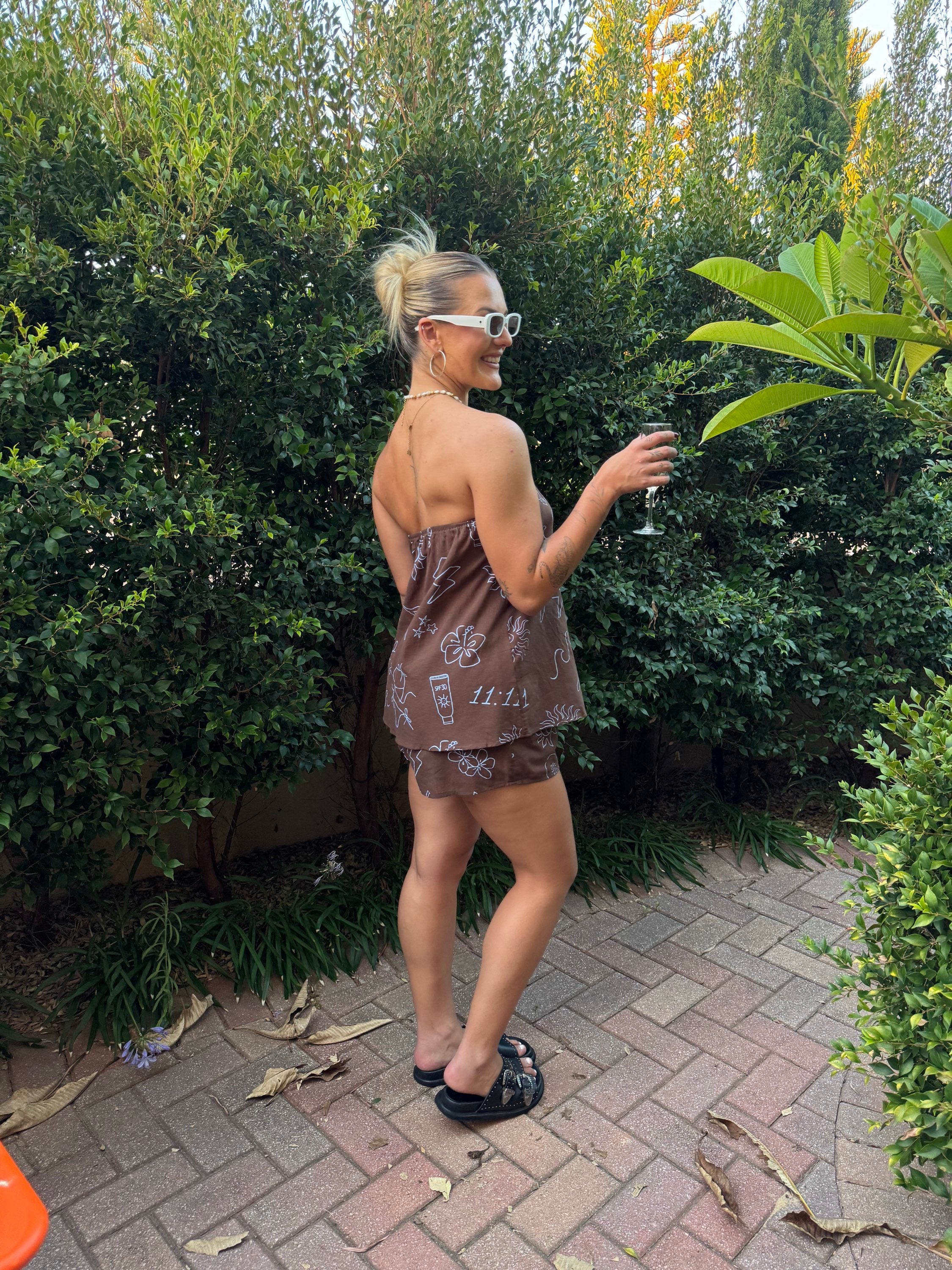 BY FRANKIE / ANGEL NUMBERS SHORTS BROWN / 739-23