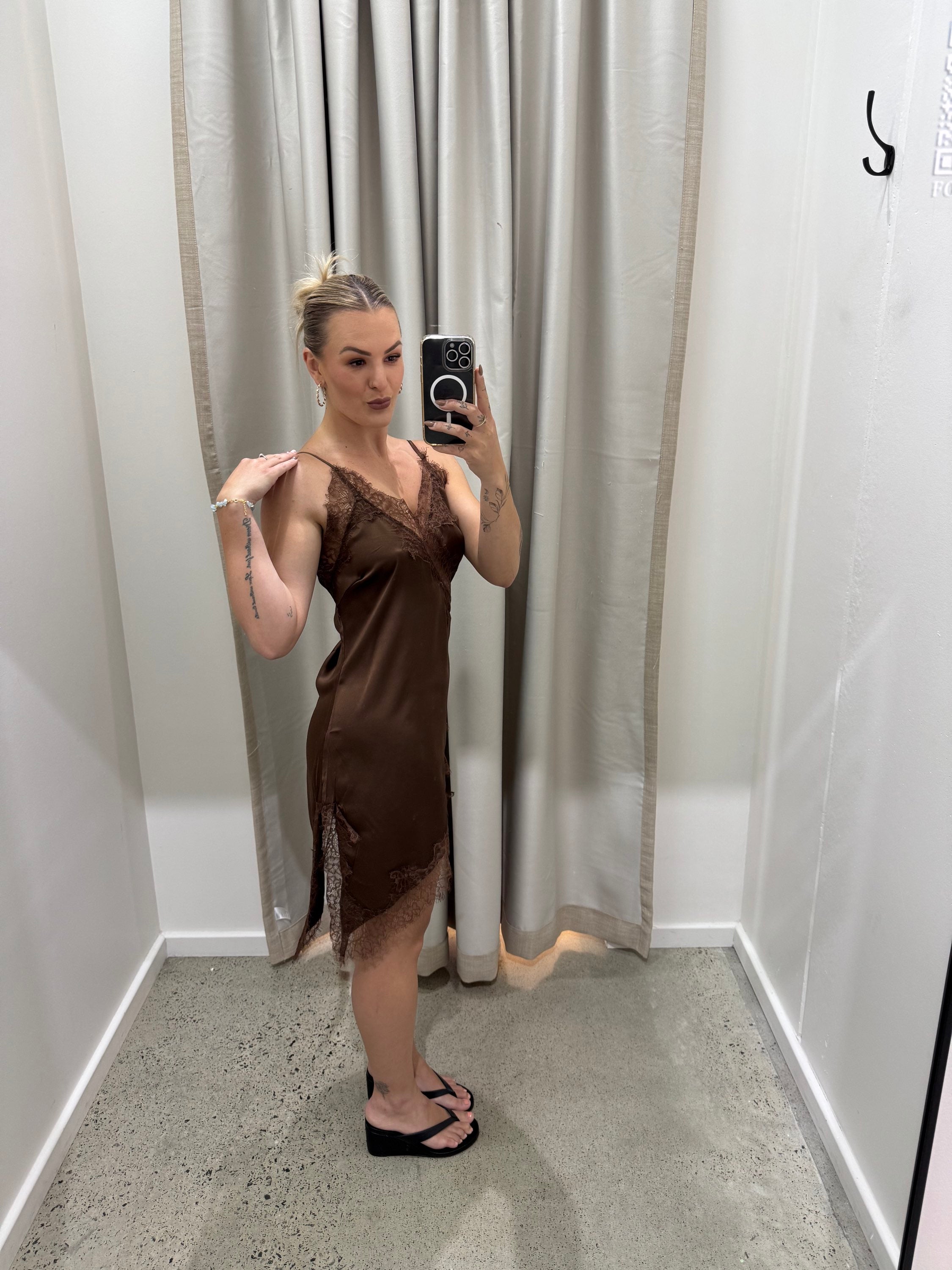 BY FRANKIE / CHOCOLATE LACE DRESS / 730-1