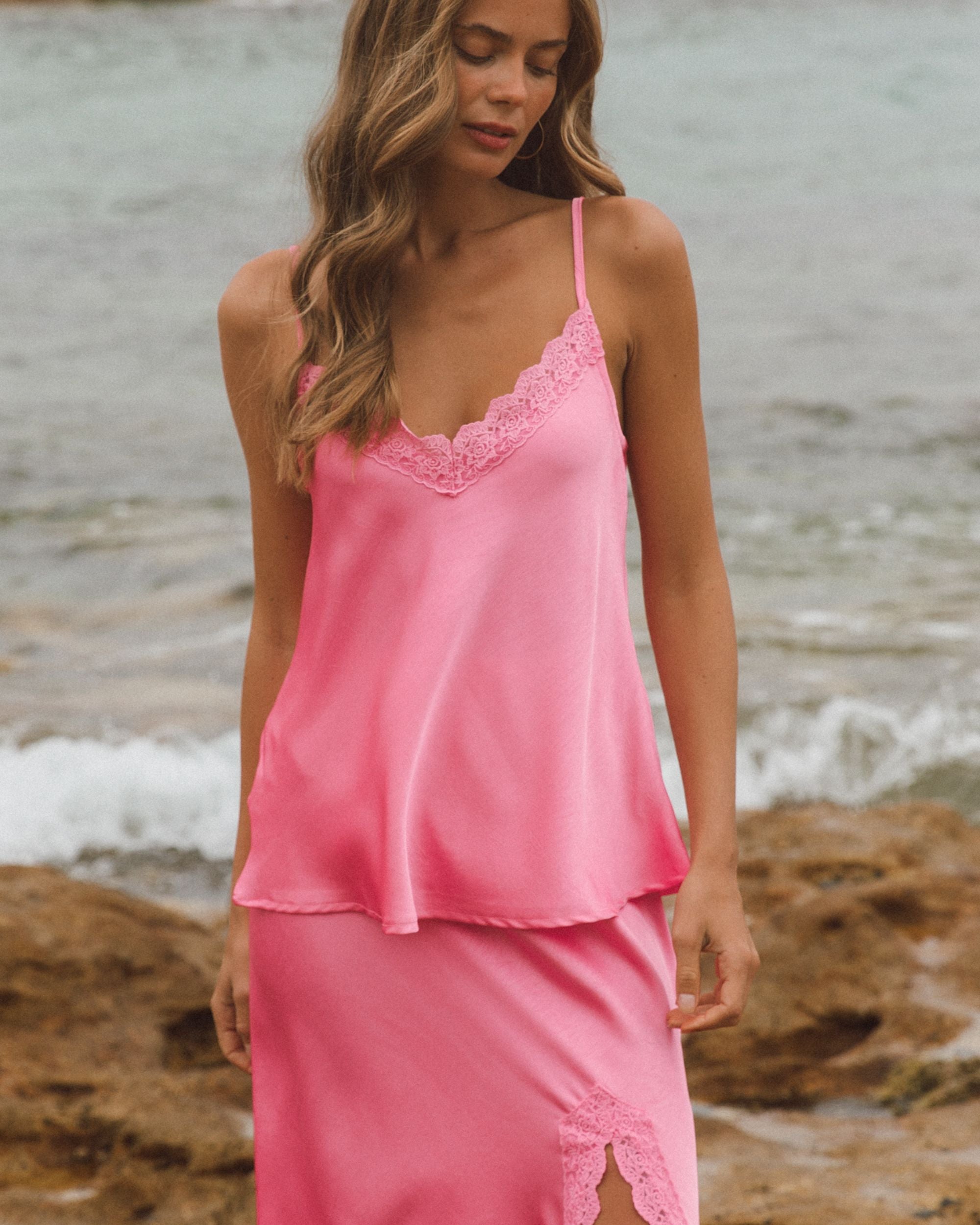 EBBY & I / CHANTILLY TOP / VV11584
