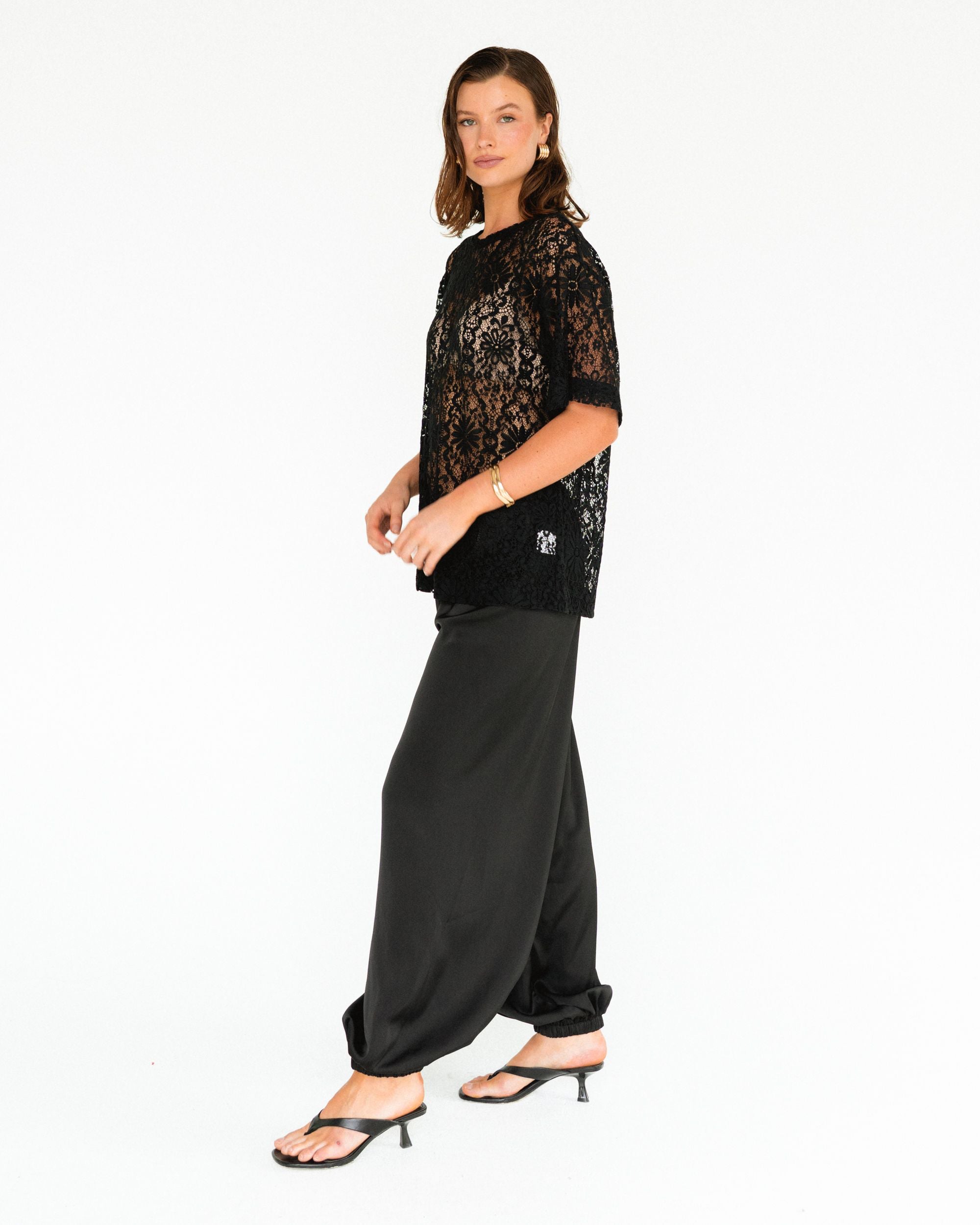 WHITE CLOSET / ALI BALLON BLACK PANTS / TF11639
