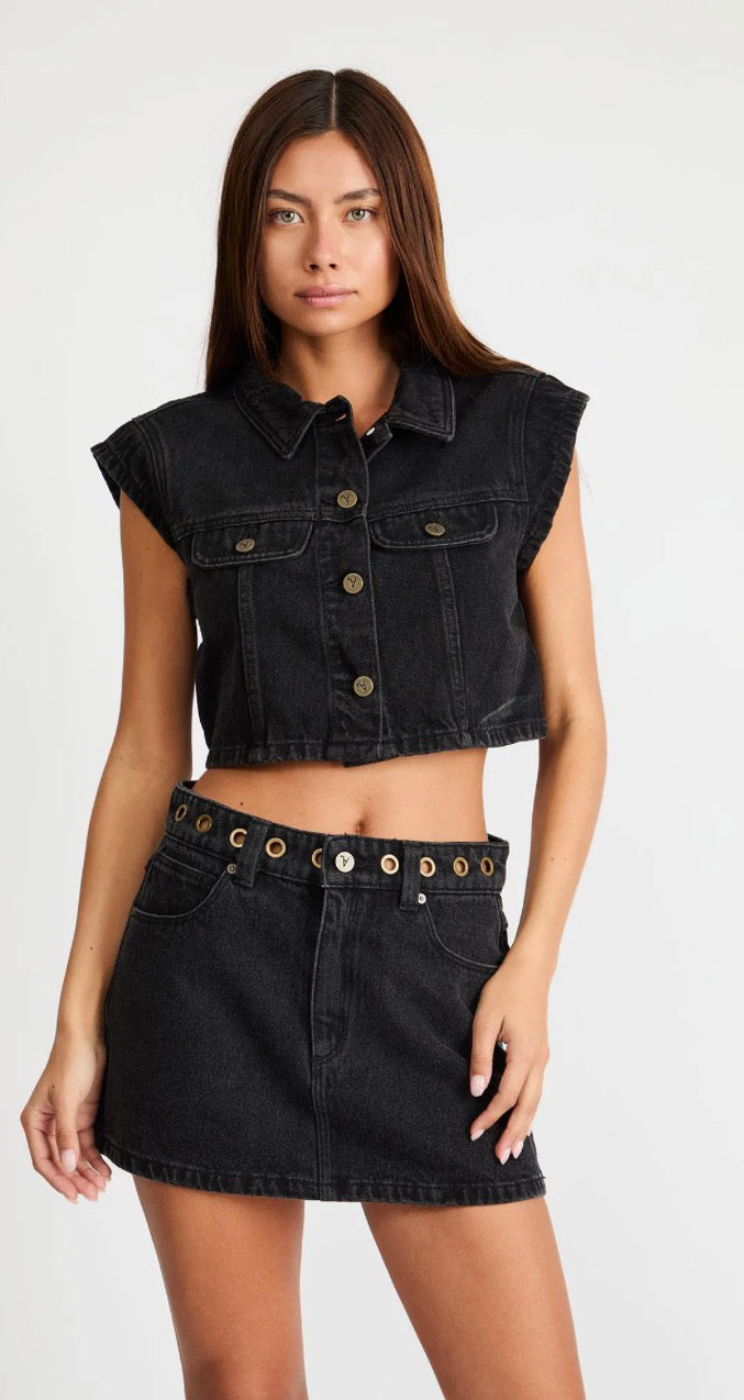 ABRAND / 95 ALINE DENIM SKIRT / BRIE EYELET / A61K16