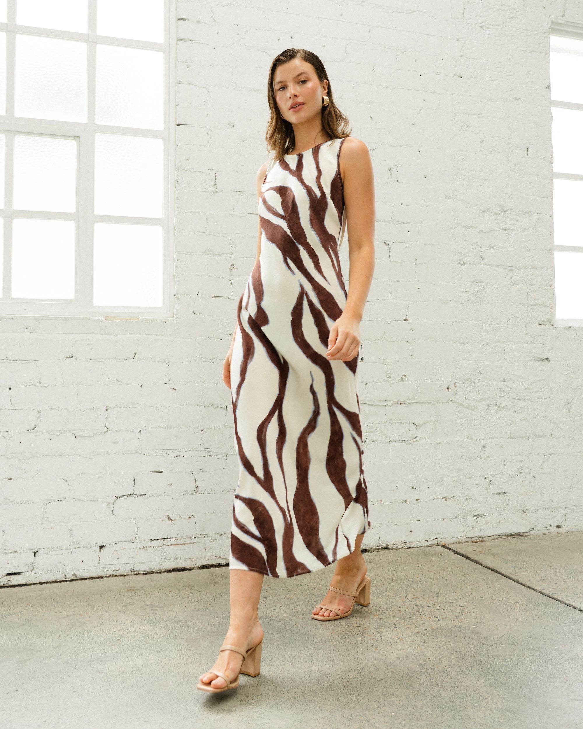 WHITE CLOSET / ZEBRA DRESS  / TFE1709