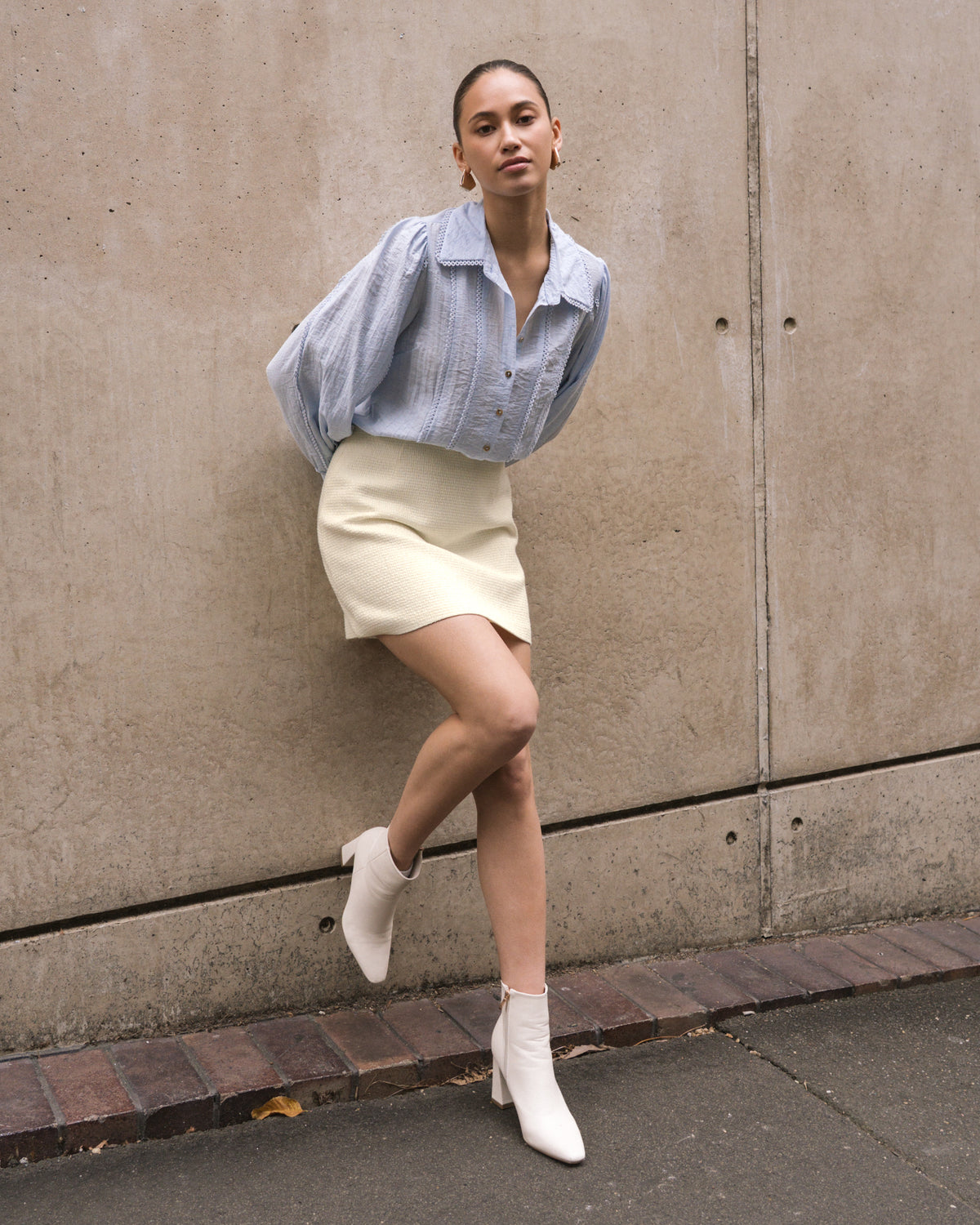 WHITE CLOSET / PRETTY WOMAN LACE BLOUSE / BLUE / TF10728