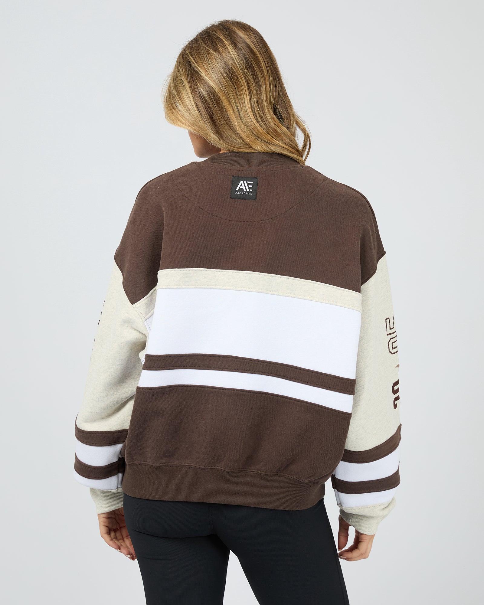 ALL ABOUT EVE / DIV ONE PANEL CREW JUMPER / 6477138.BRWN