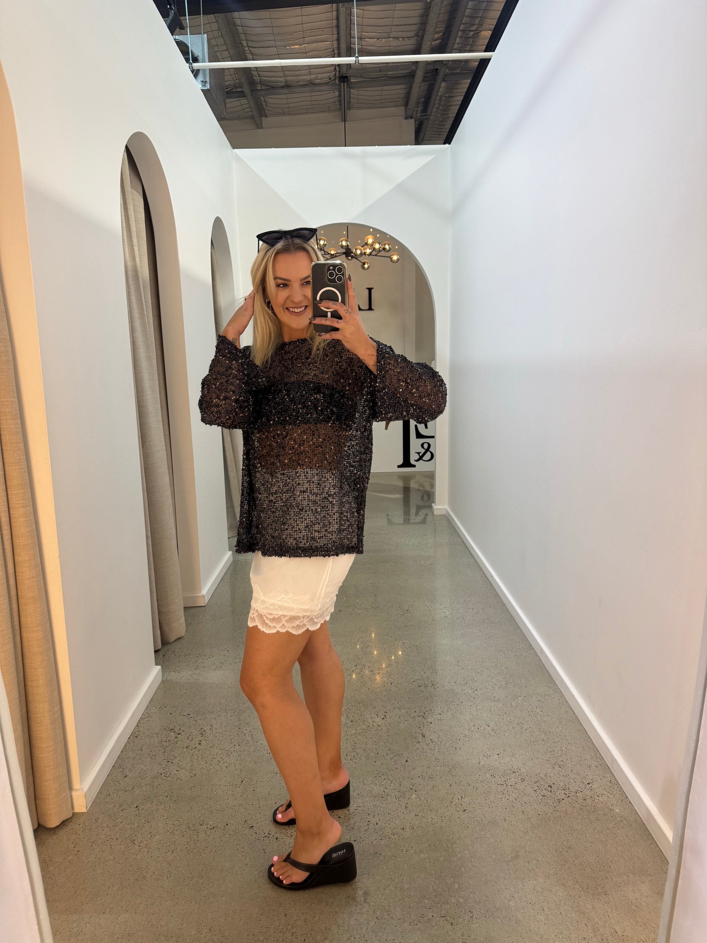 BY FRANKIE / BLACK L/S SEQUINS TOP / 837-3