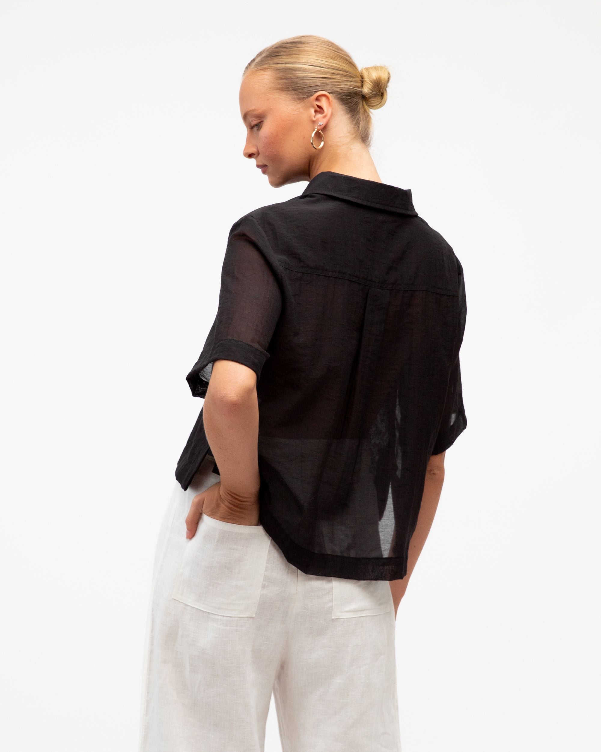 WHITE CLOSET / BLACK SHEER SHIRT / TF11530