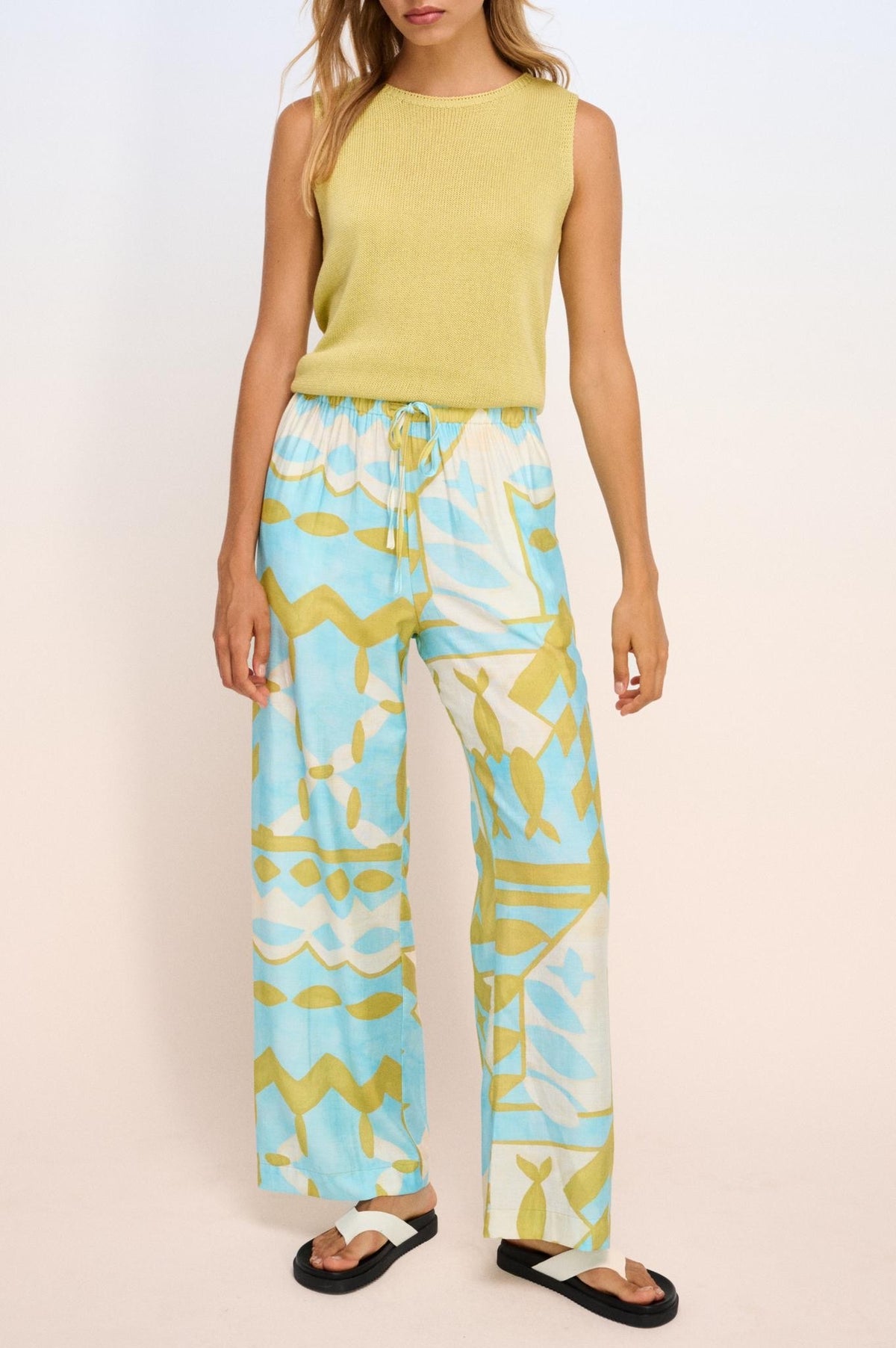 LITTLE LIES / FISH PANTS / R25120811