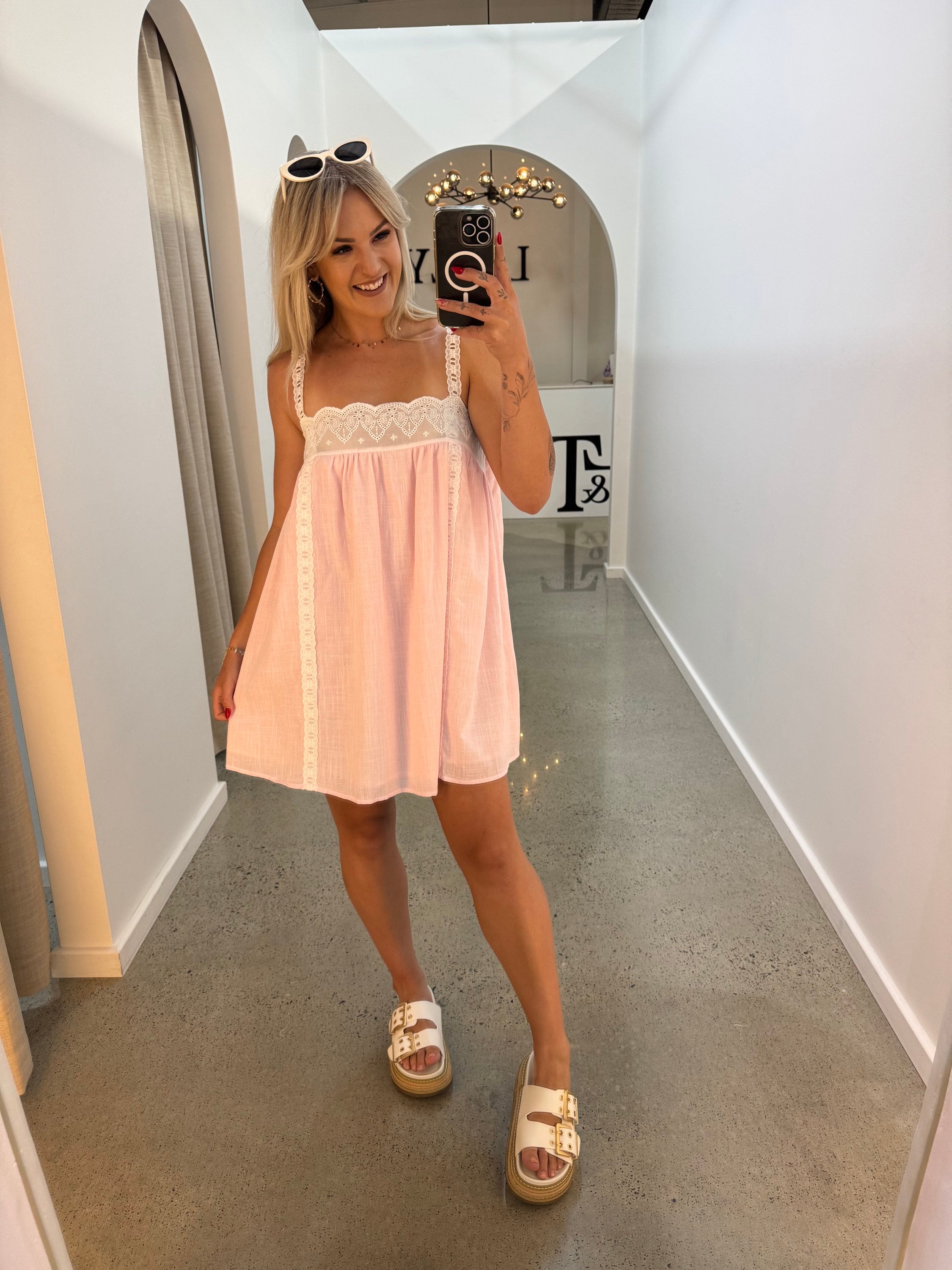 BY FRANKIE / PINK LACE DRESS / 747-3