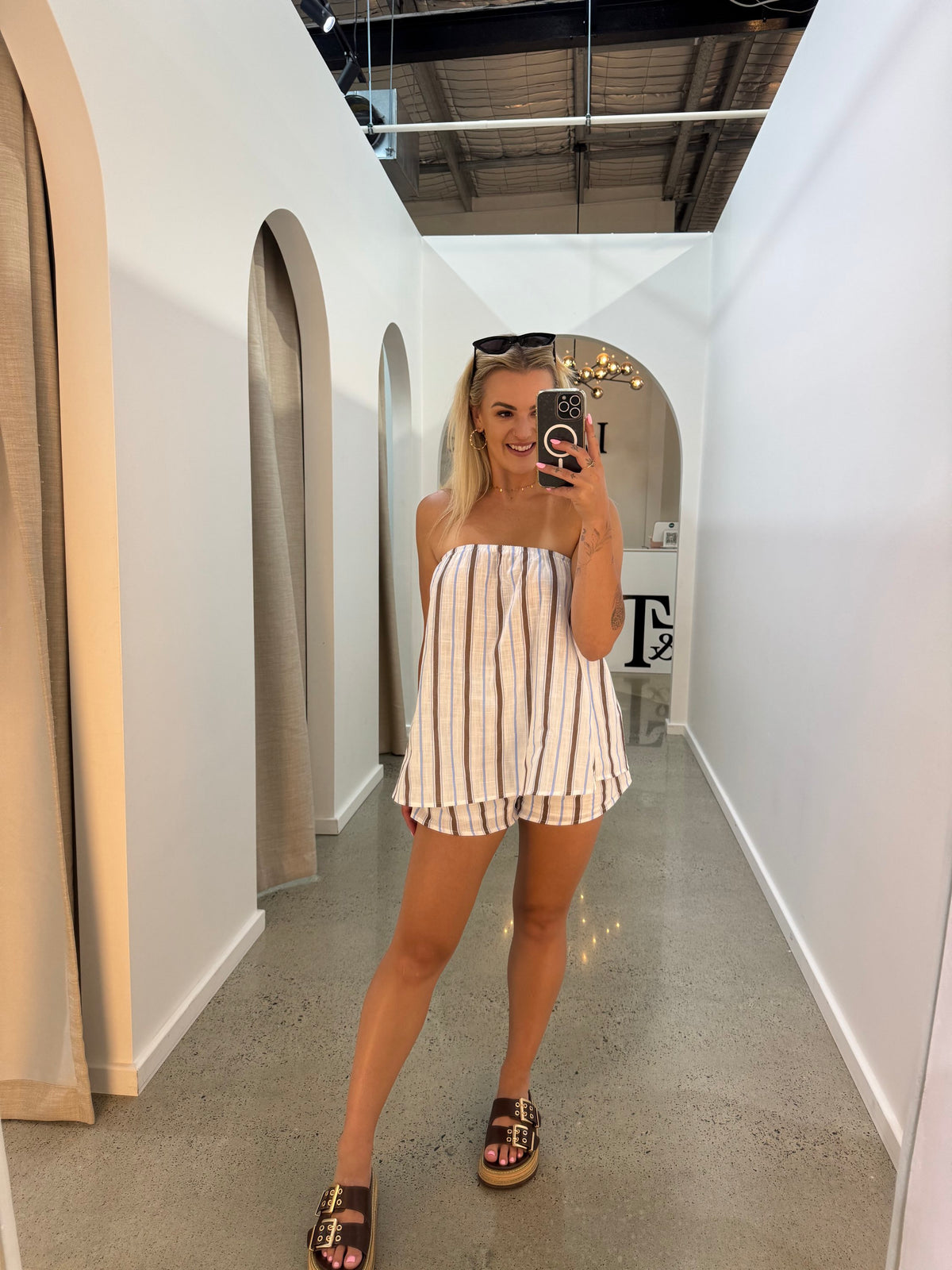 BY FRANKIE / STRIPE SHORTS  / 739-6