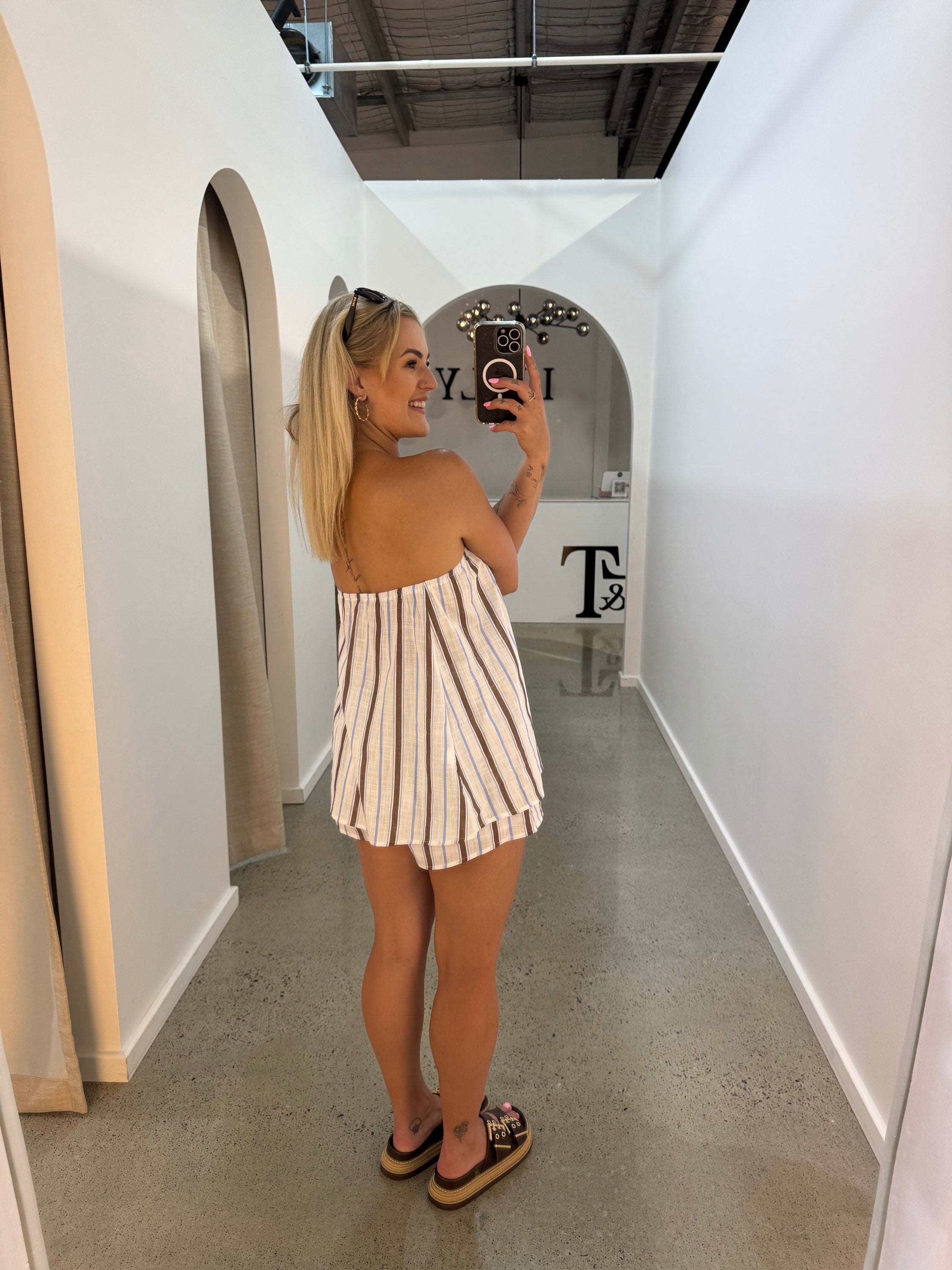 BY FRANKIE / STRIPE SHORTS  / 739-6