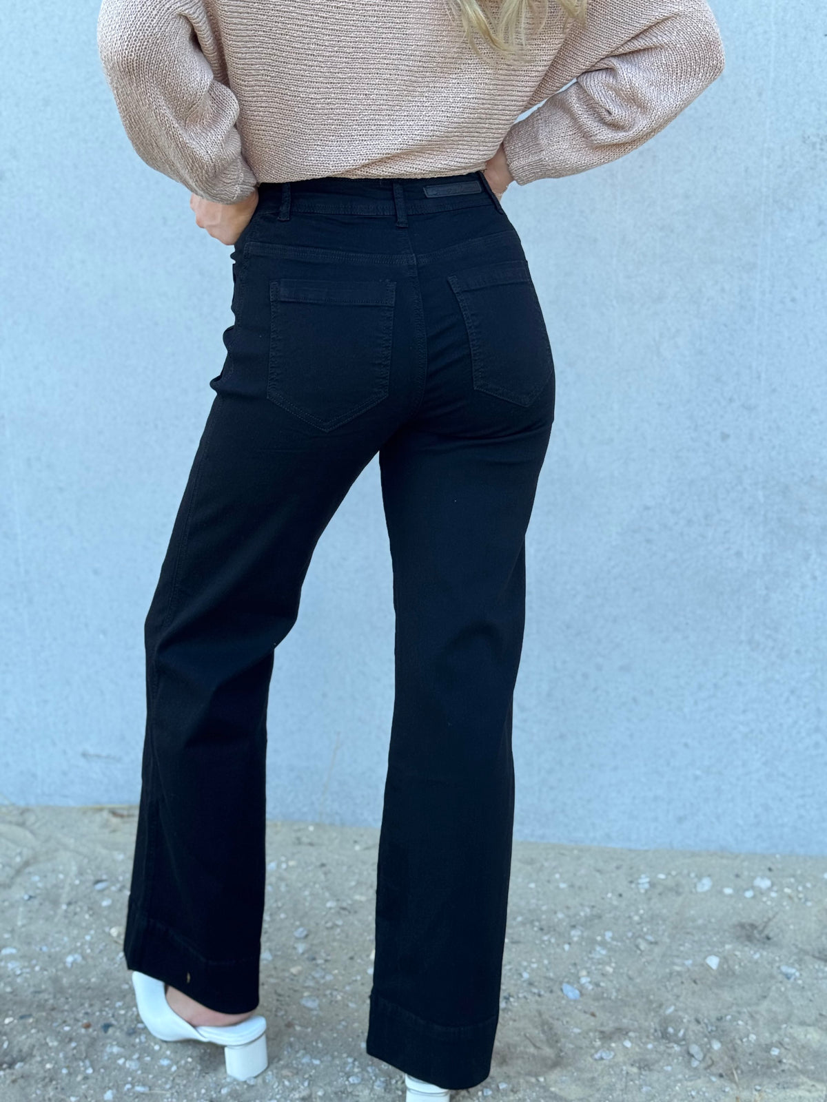 COUNTRY DENIM / THAT 70S JEAN / BLACK
