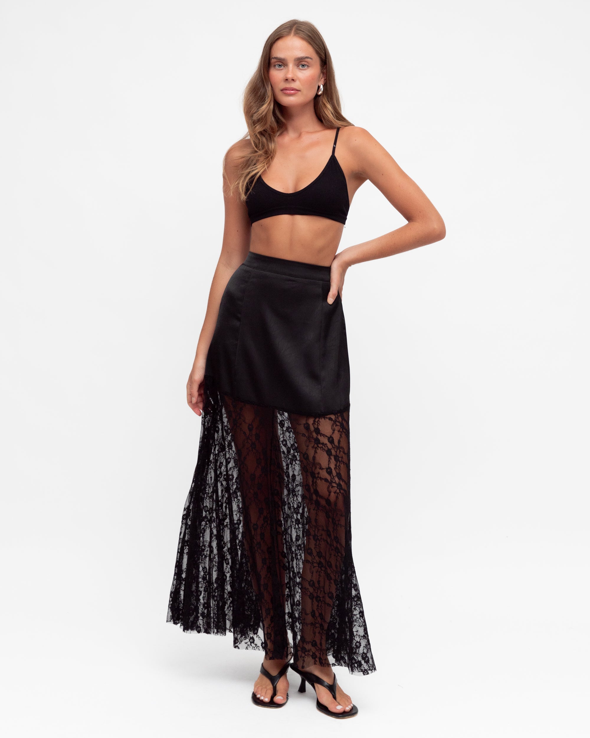 EBBY & I / FADE TO LACE / SKIRT / BLACK