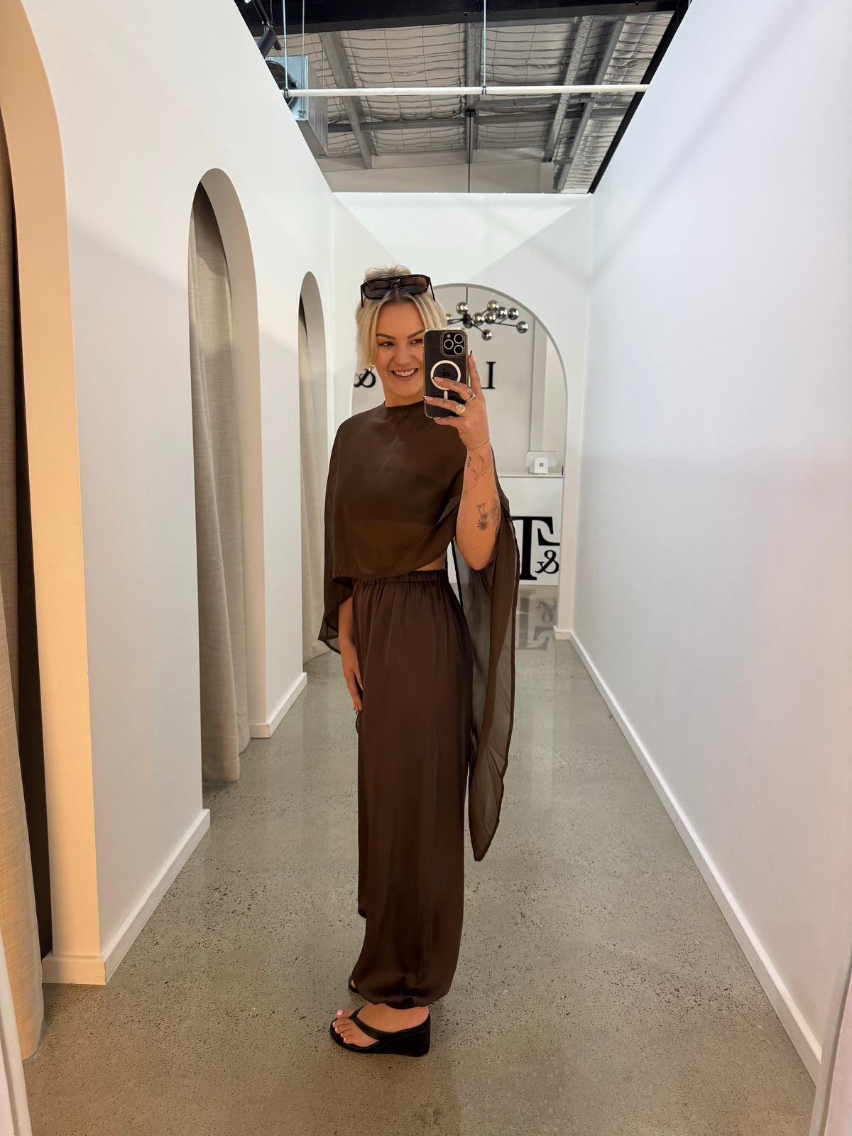 BY FRANKIE / CHOCOLATE PONCHO TOP / 886-3