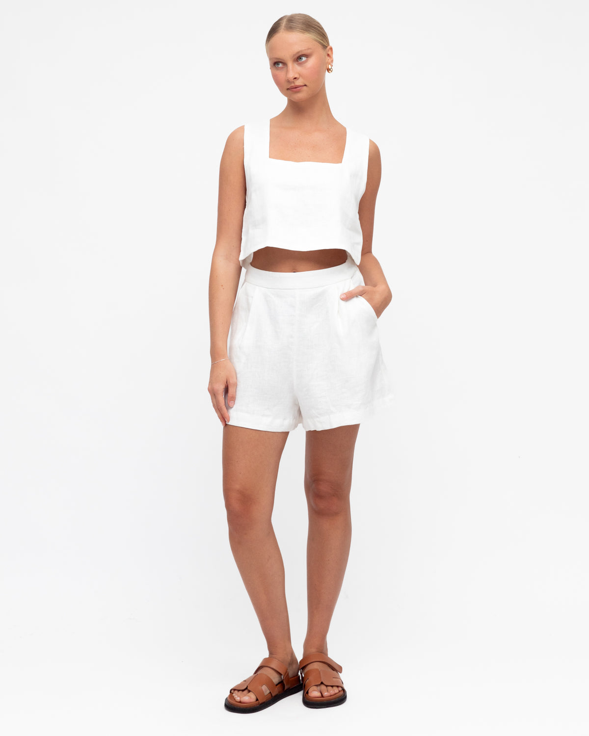 WHITE CLOSET / FLIP SHORTS / WHITE / TFL7990-30