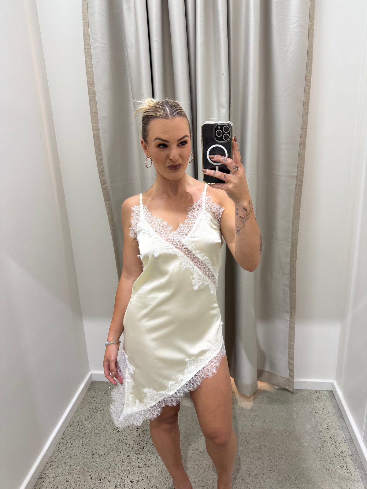 BY FRANKIE / LEMON LACE DRESS / 730-2