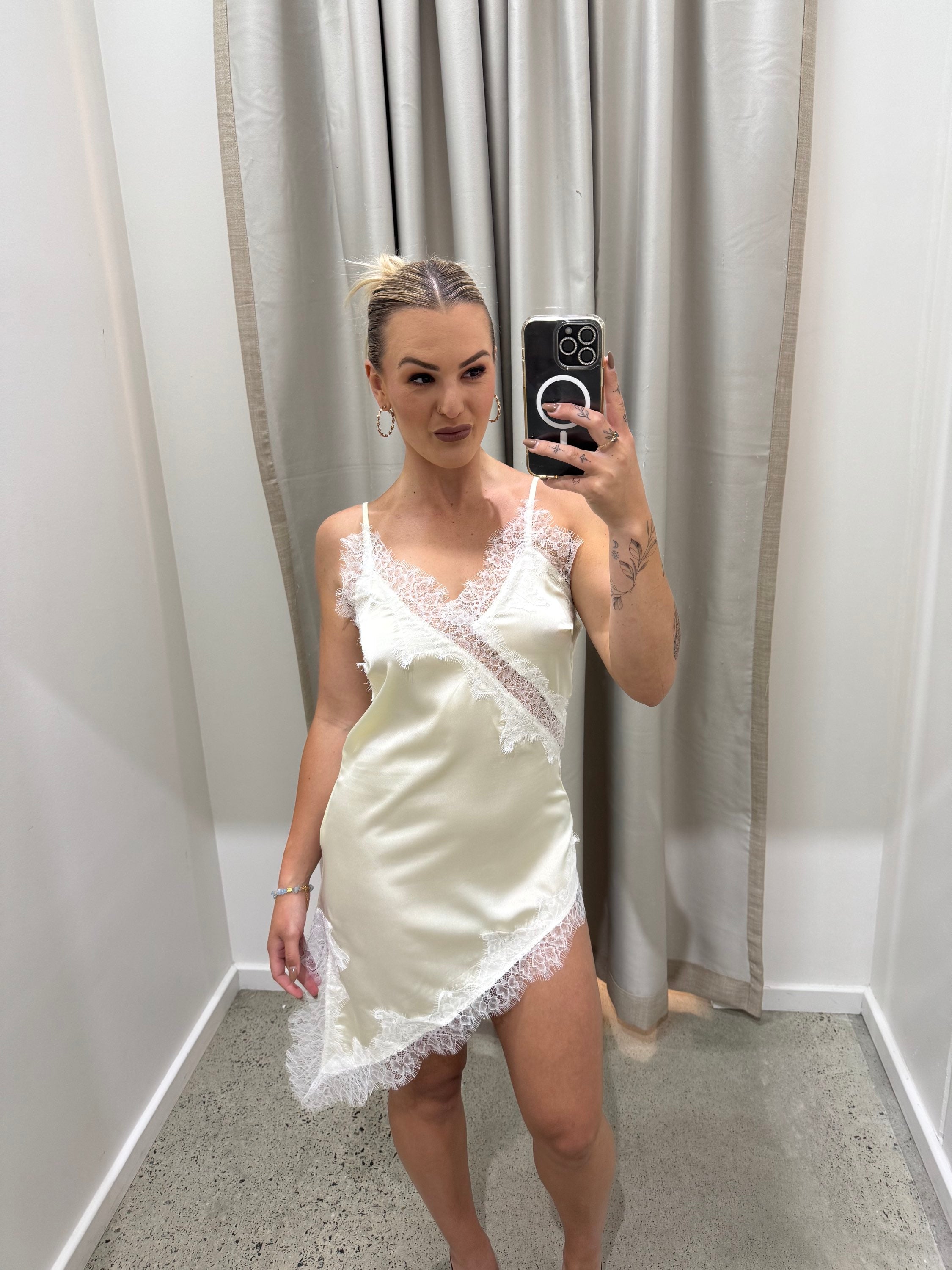 BY FRANKIE / LEMON LACE DRESS / 730-2