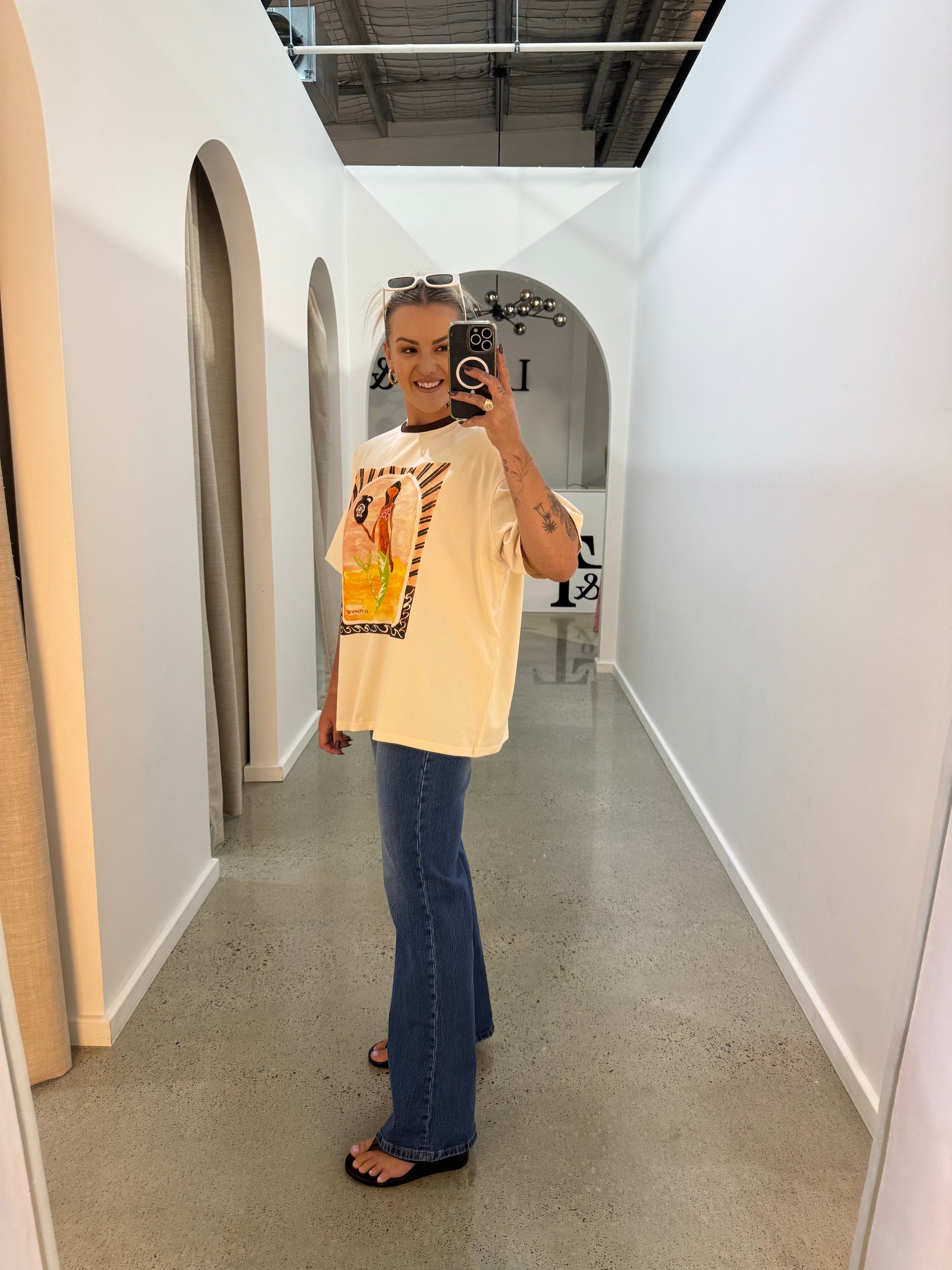 BY FRANKIE / BEIGE VASE TEE / 610-41