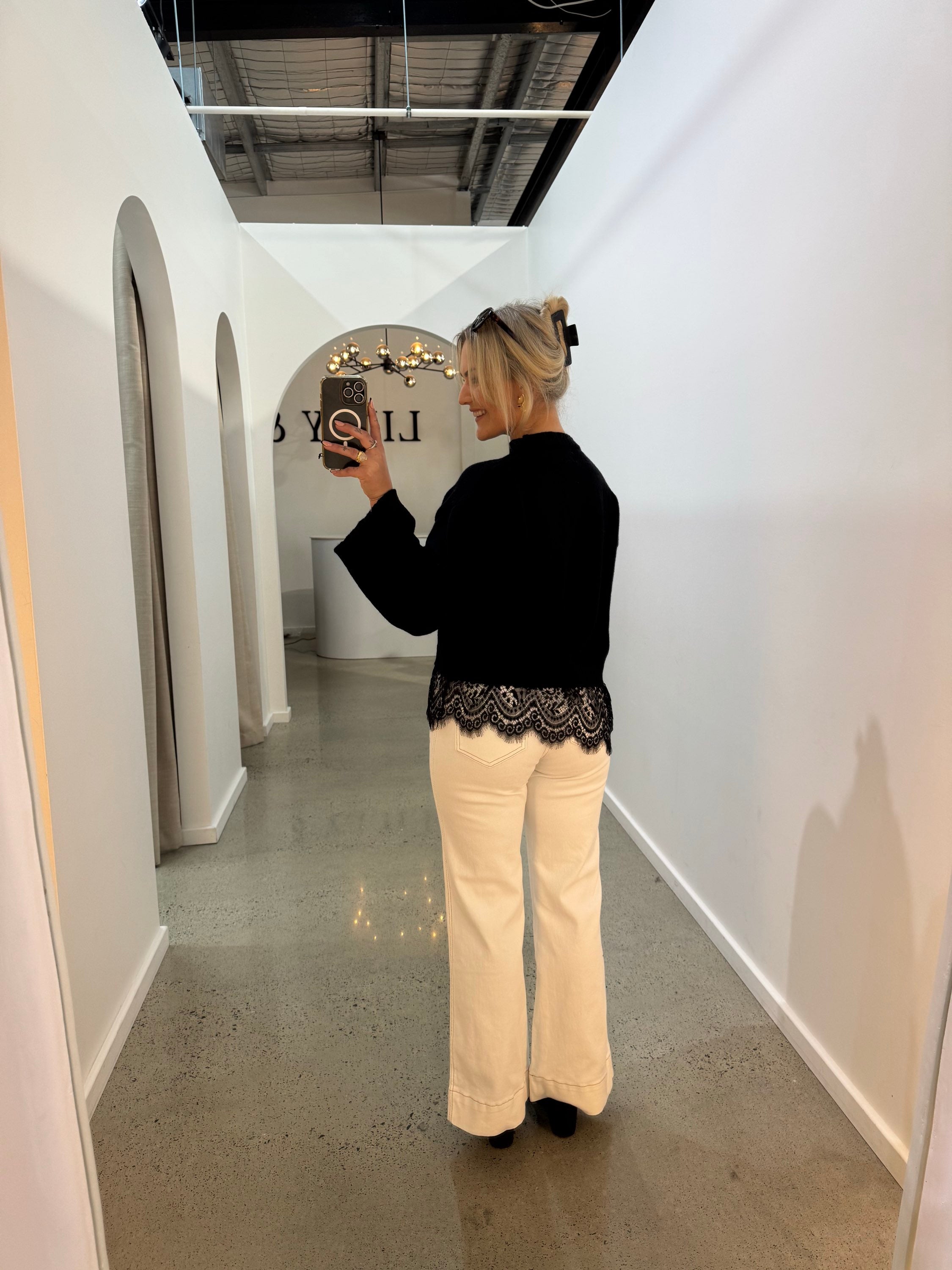 BY FRANKIE / BLACK KNIT LACE JUMPER / 2601