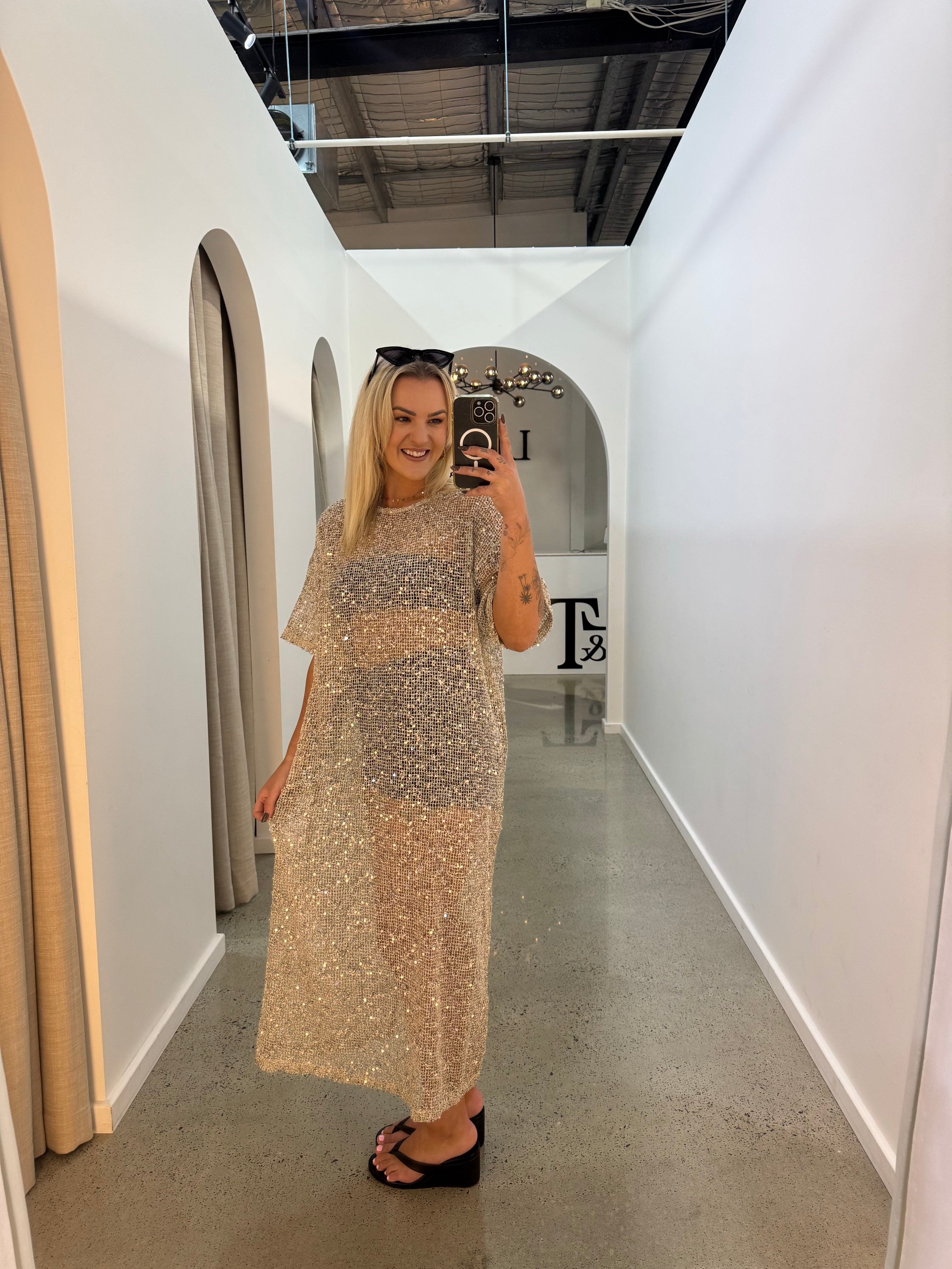 BY FRANKIE / BEIGE SEQUINS DRESS / 699-2