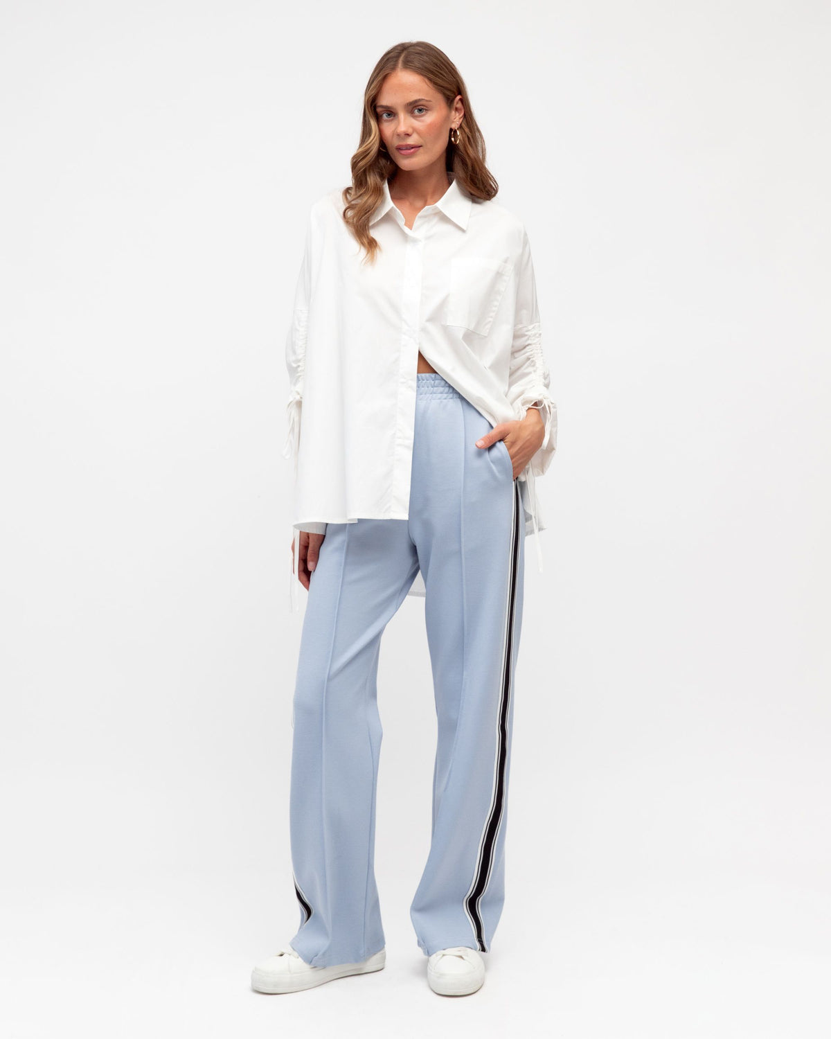 EBBY & I / ELEVATED ICE BLUE TRACK PANT / VV10583