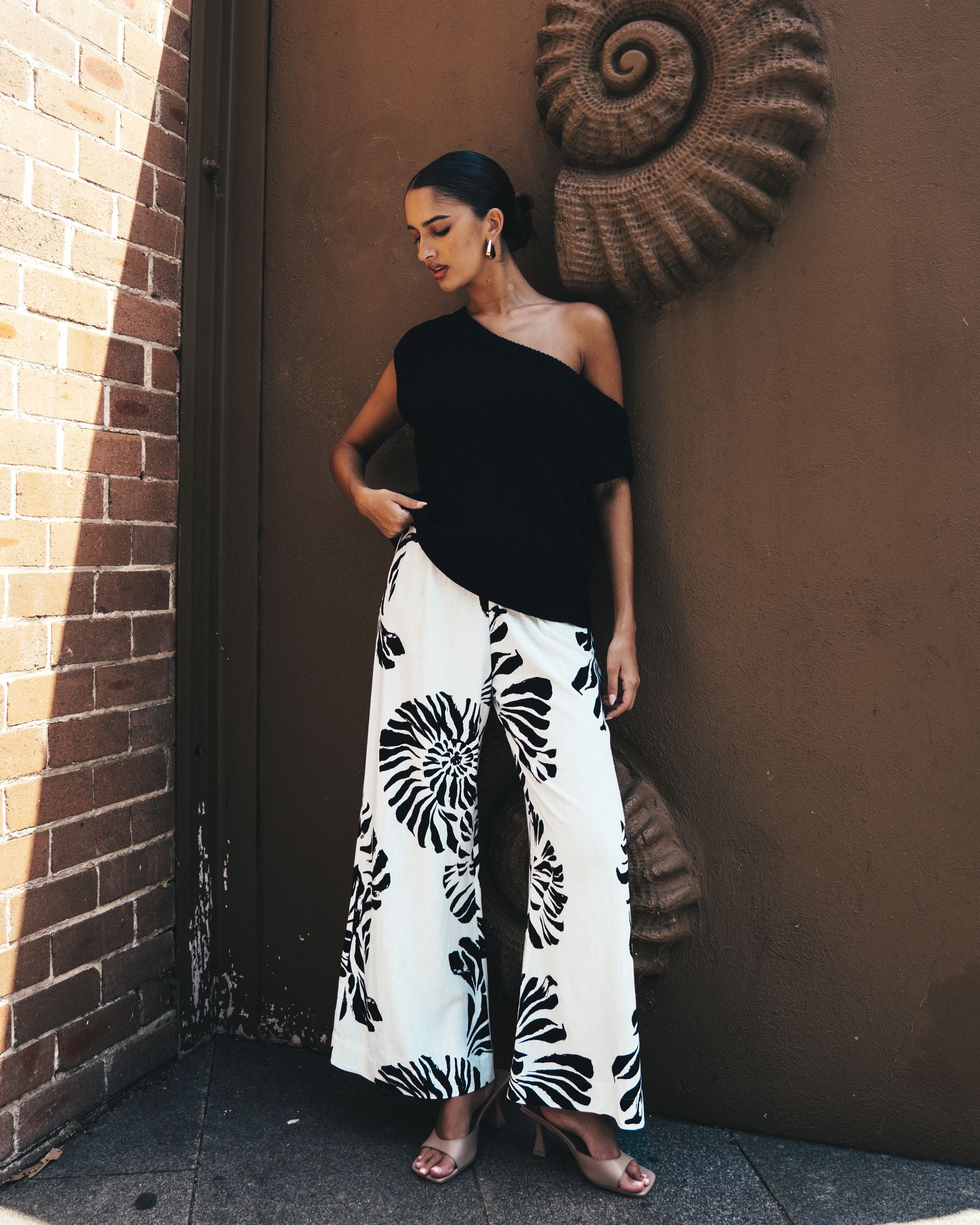 WHITE CLOSET / MIRAE PANT