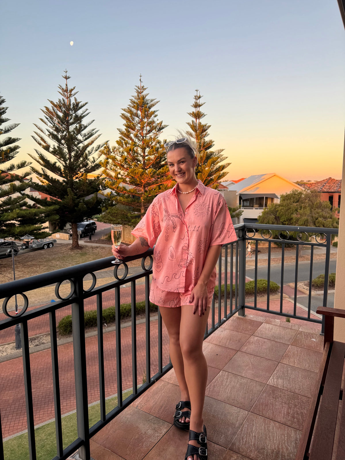 BY FRANKIE / PEACH SHORTS / 10-10