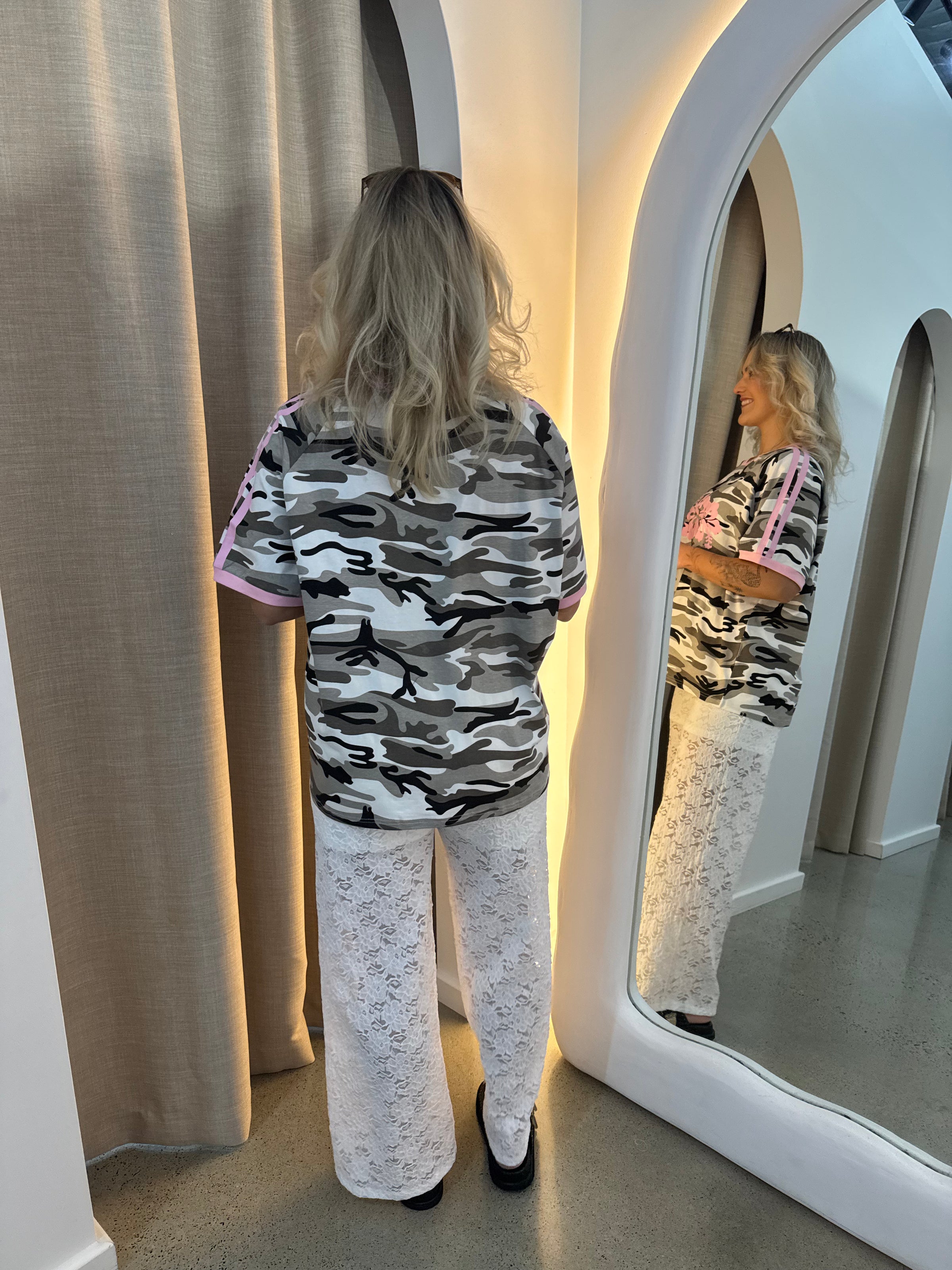 BY FRANKIE / HIBISCUS CAMO TEE / 751-70